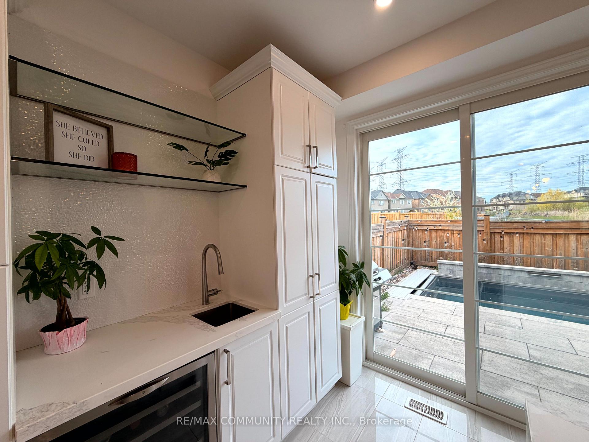Photo 13 of 2557 Bandsman Crescent, Oshawa, Windfields — HOMEH