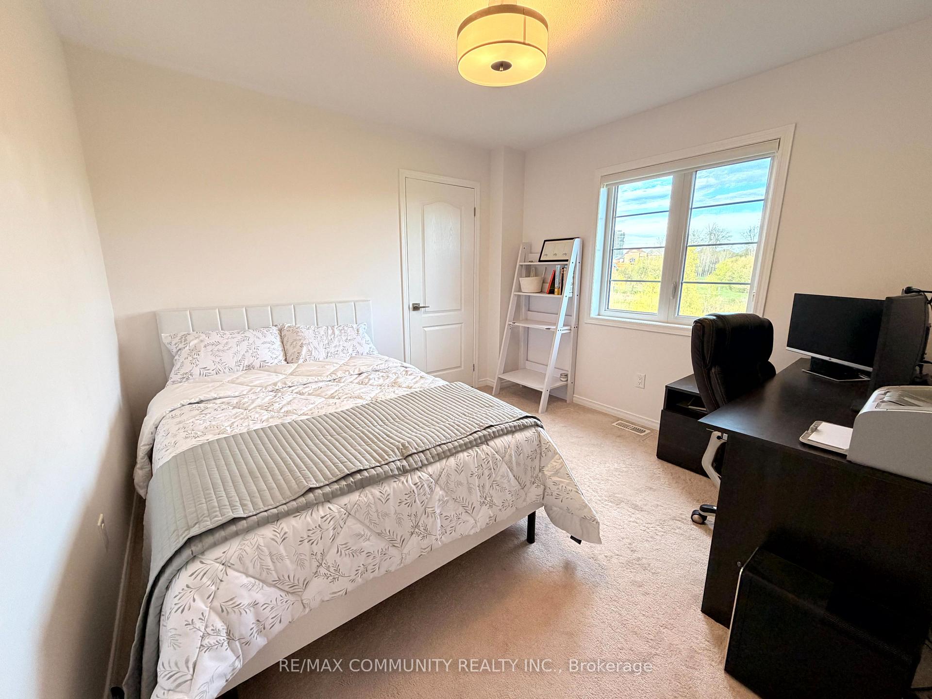 Photo 21 of 2557 Bandsman Crescent, Oshawa, Windfields — HOMEH