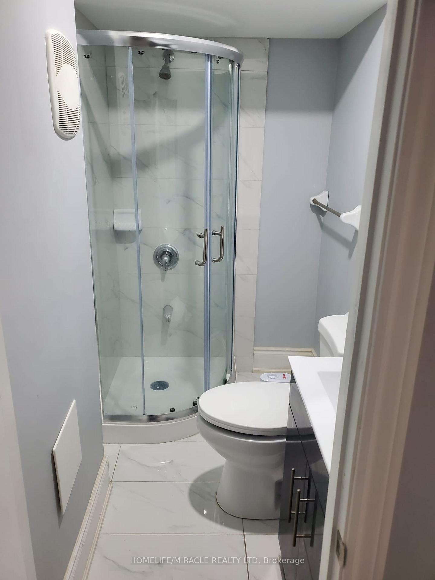 Photo 5 of 43 Tappet Drive, Brampton, Bram East — HOMEH