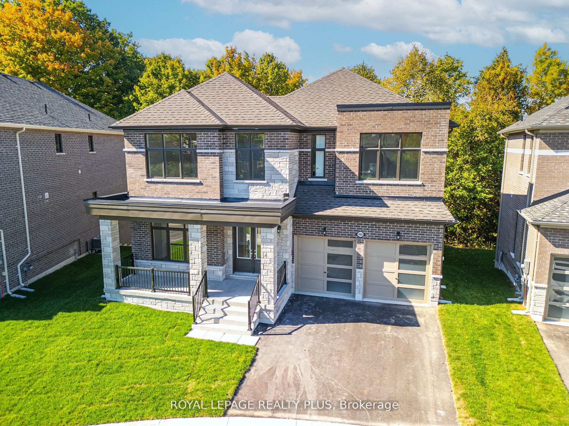 Photo 2 of 980 Church Drive, Innisfil, Lefroy — HOMEH