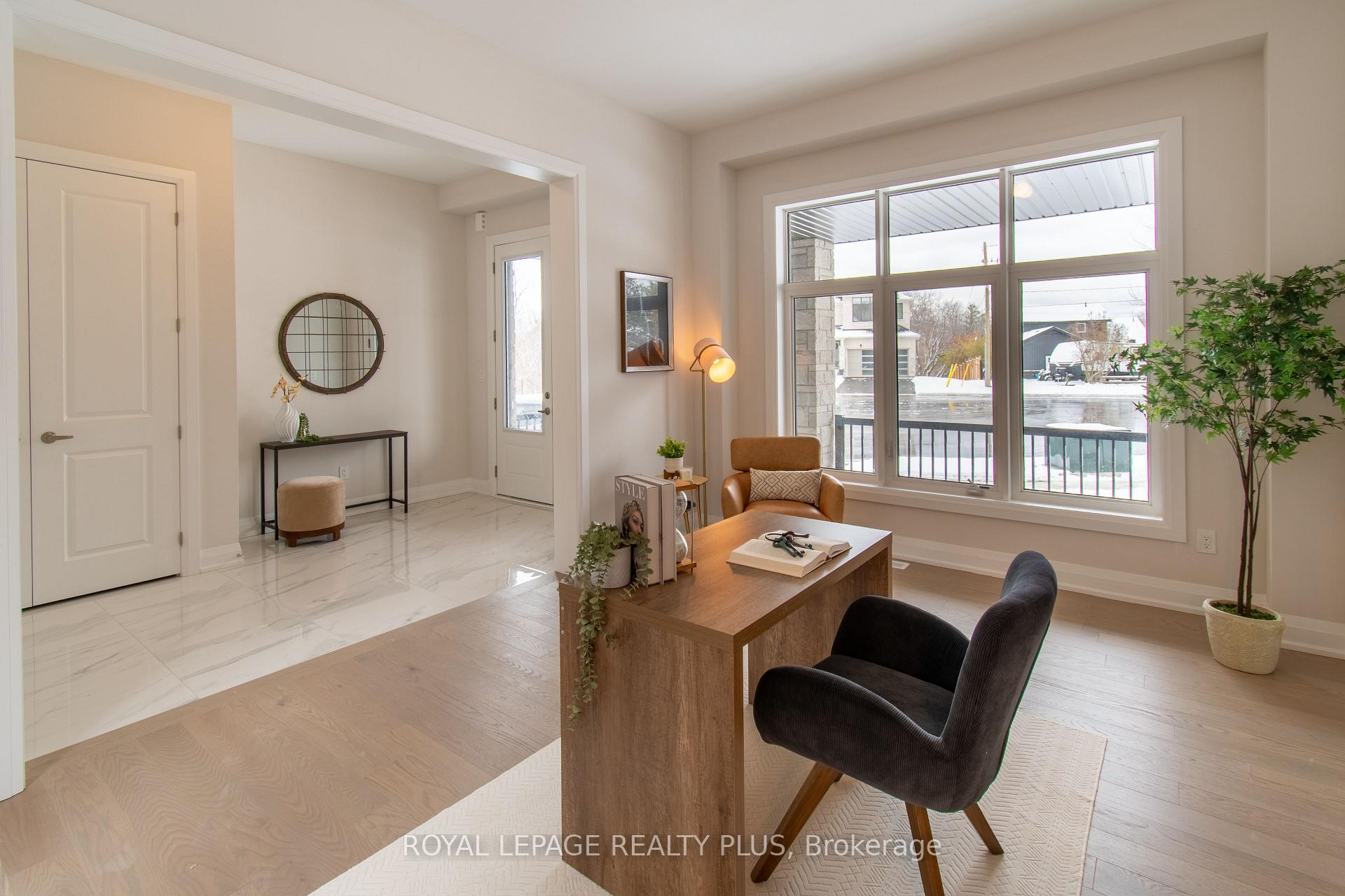 Photo 5 of 980 Church Drive, Innisfil, Lefroy — HOMEH