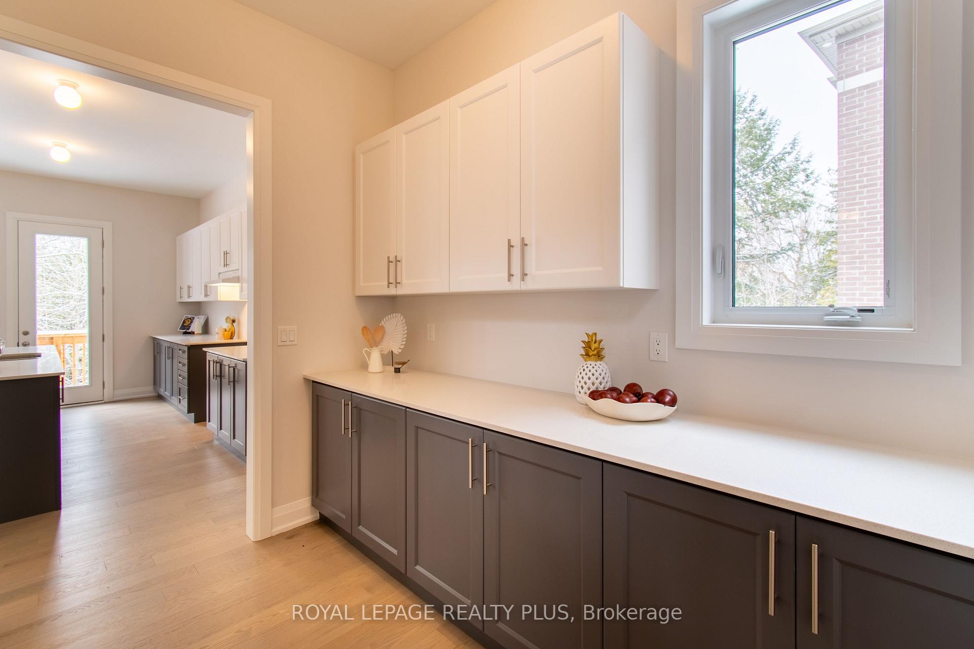 Photo 23 of 980 Church Drive, Innisfil, Lefroy — HOMEH