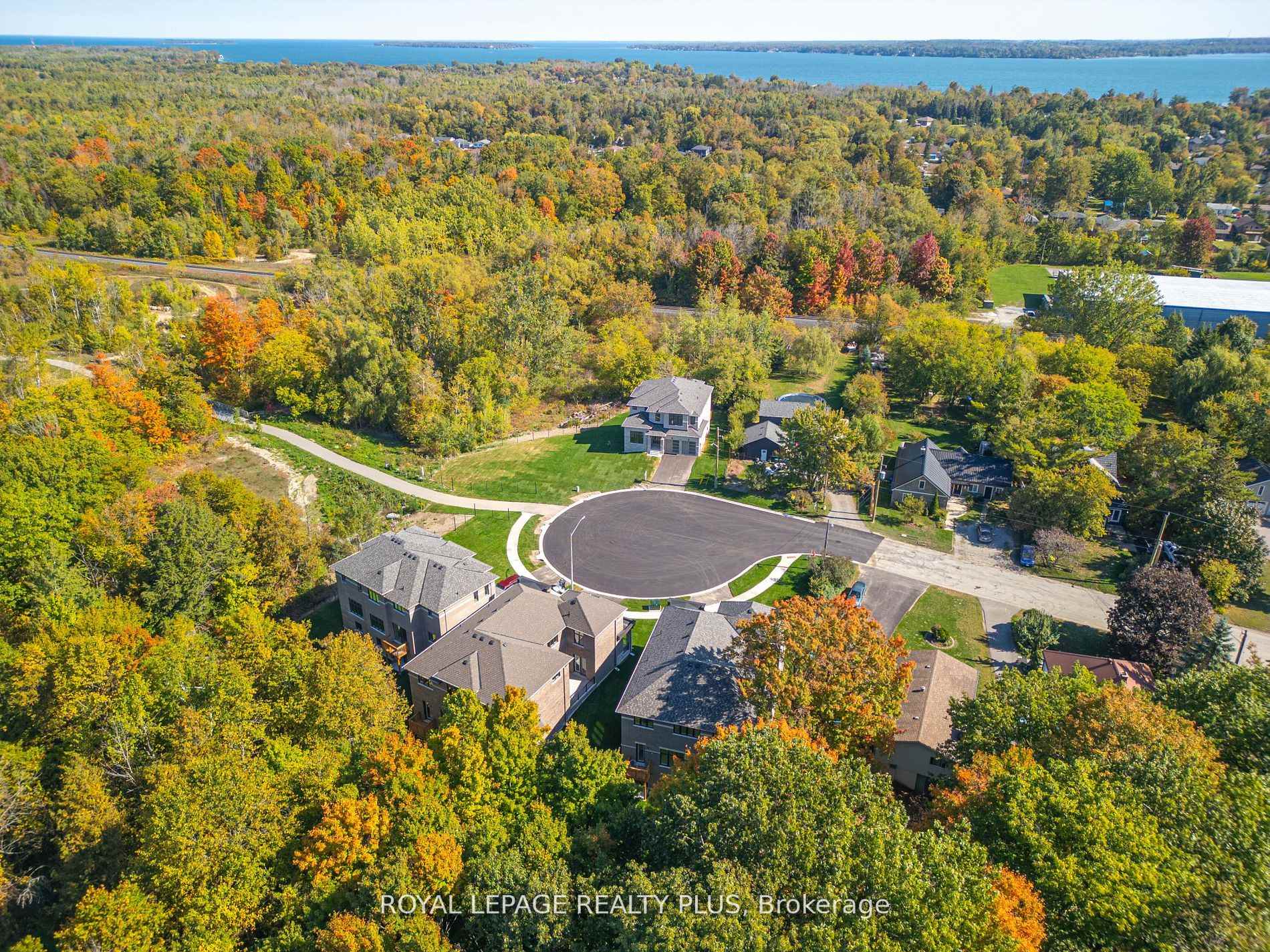 Photo 48 of 980 Church Drive, Innisfil, Lefroy — HOMEH