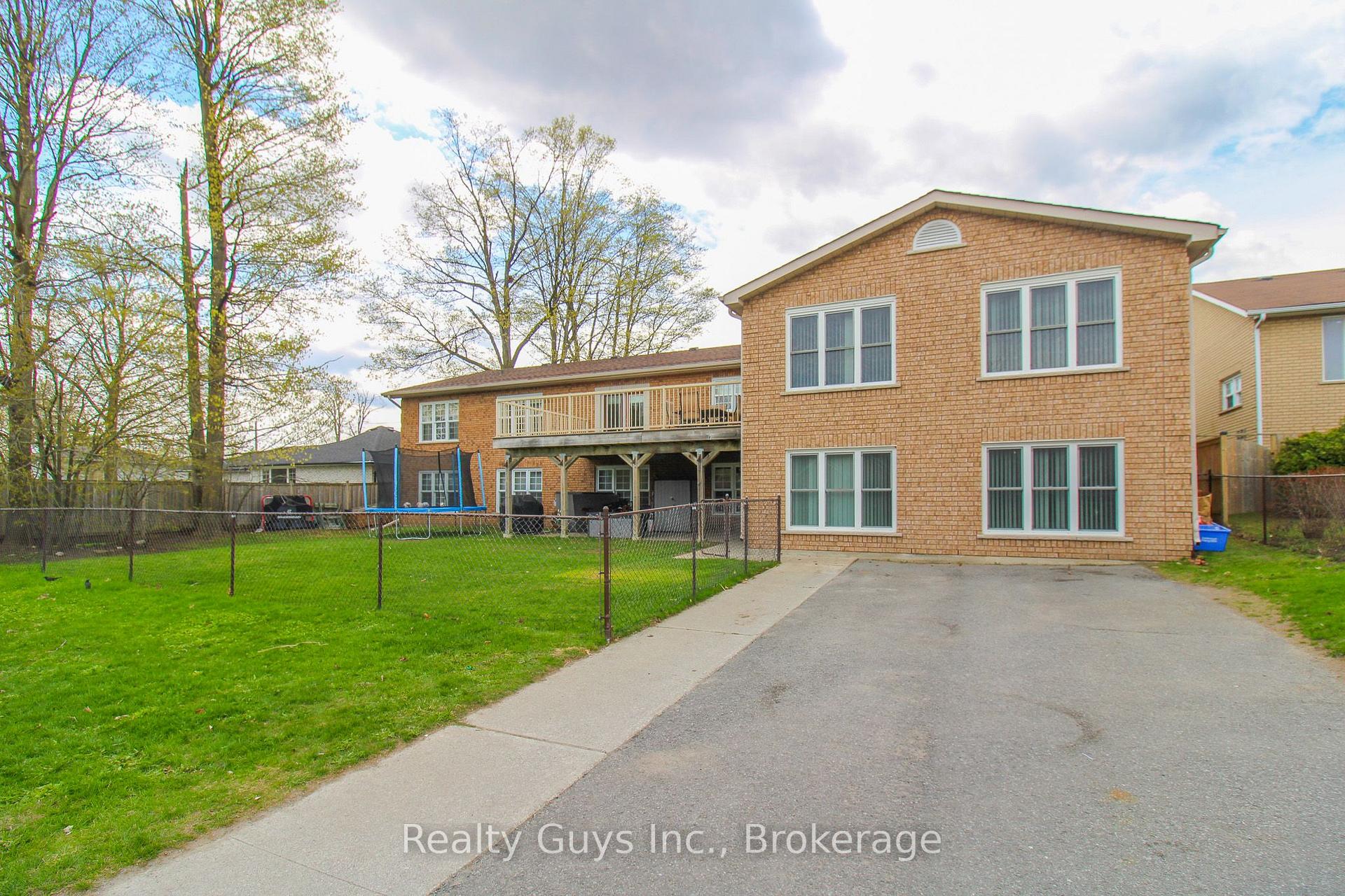 Photo 3 of 668 Brealey Drive, Peterborough, Otonabee Ward 1 — HOMEH