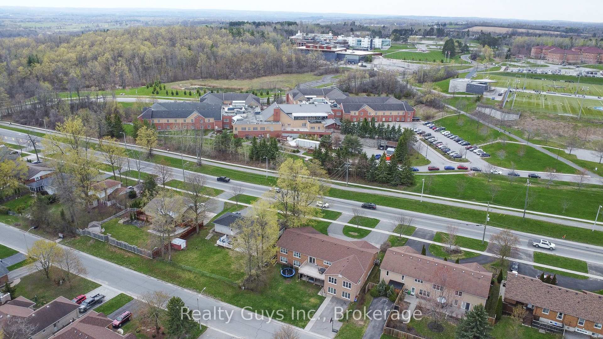 Photo 8 of 668 Brealey Drive, Peterborough, Otonabee Ward 1 — HOMEH