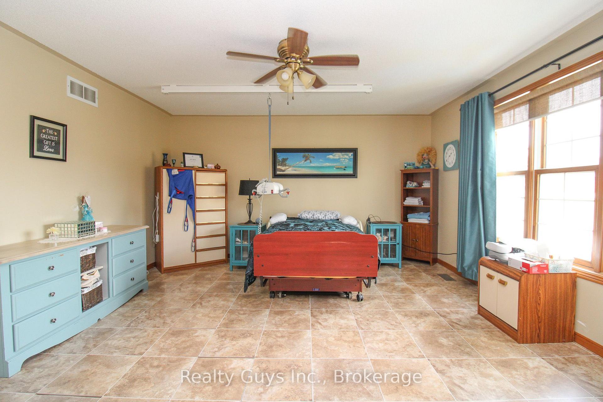 Photo 18 of 668 Brealey Drive, Peterborough, Otonabee Ward 1 — HOMEH