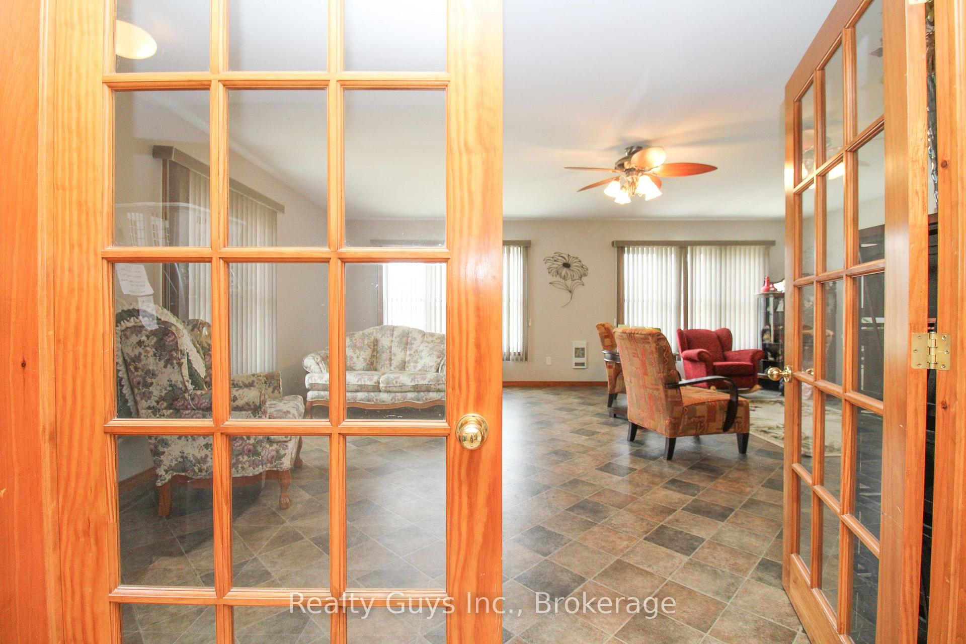 Photo 27 of 668 Brealey Drive, Peterborough, Otonabee Ward 1 — HOMEH