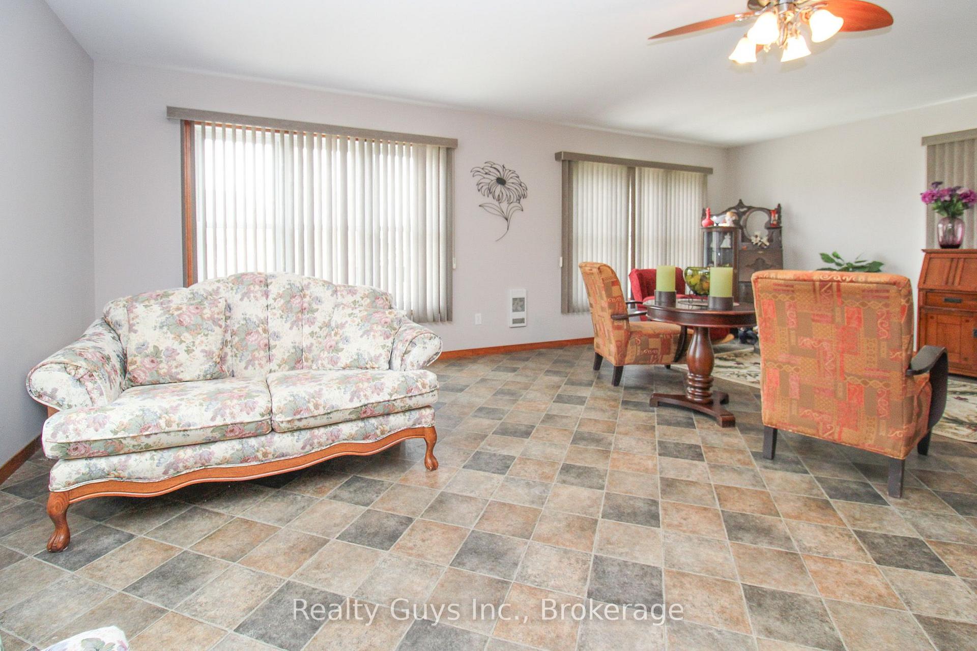 Photo 28 of 668 Brealey Drive, Peterborough, Otonabee Ward 1 — HOMEH