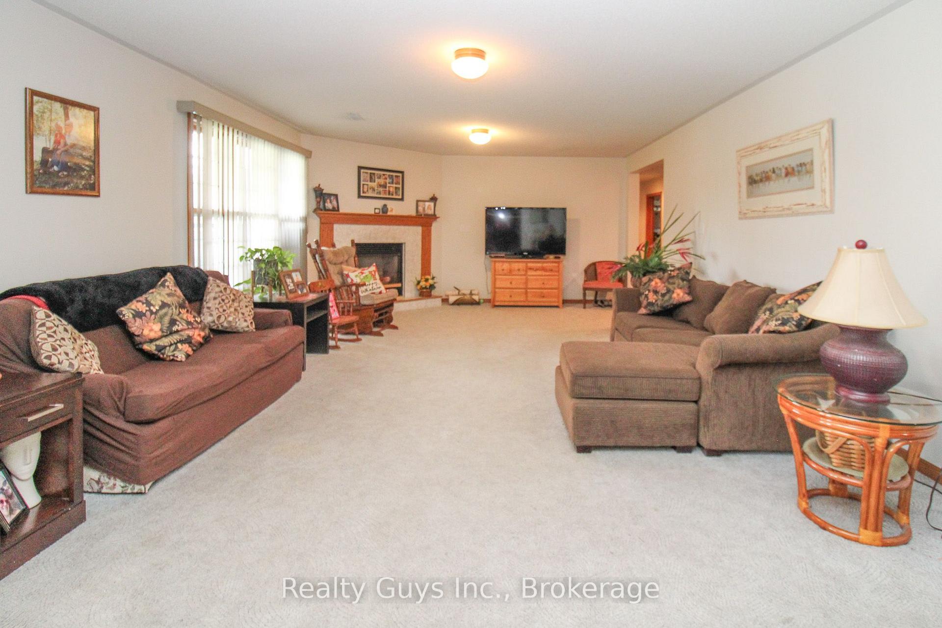 Photo 35 of 668 Brealey Drive, Peterborough, Otonabee Ward 1 — HOMEH