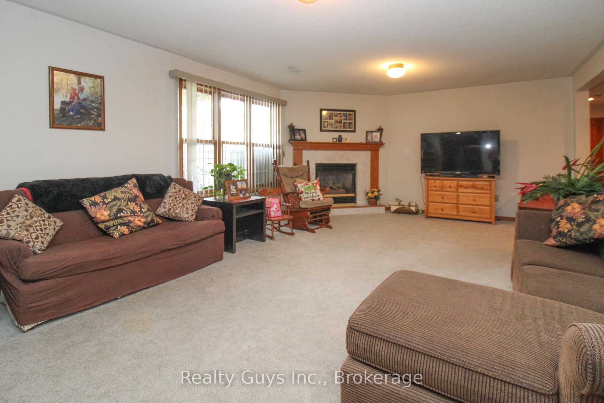 Photo 39 of 668 Brealey Drive, Peterborough, Otonabee Ward 1 — HOMEH