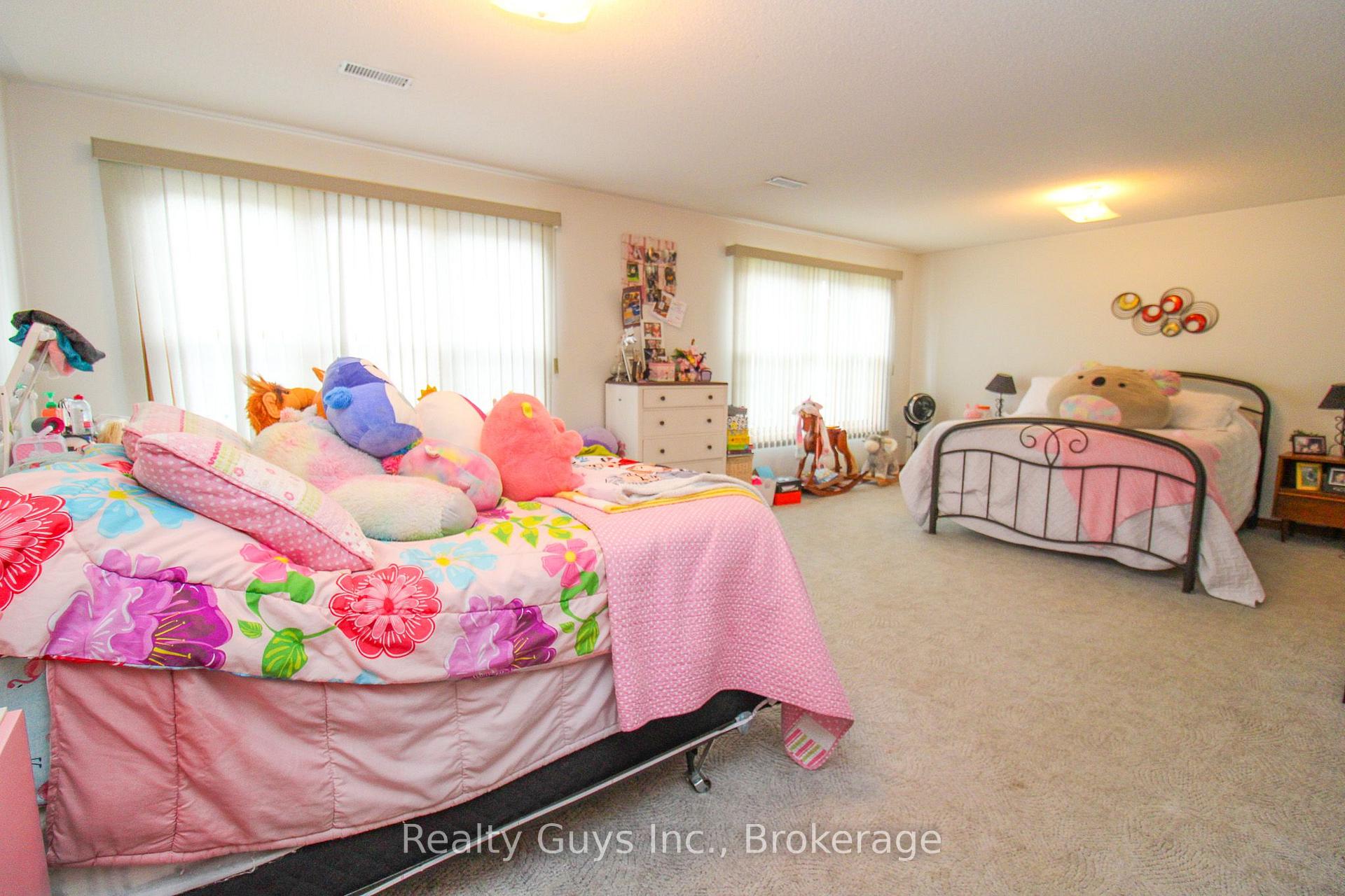 Photo 40 of 668 Brealey Drive, Peterborough, Otonabee Ward 1 — HOMEH