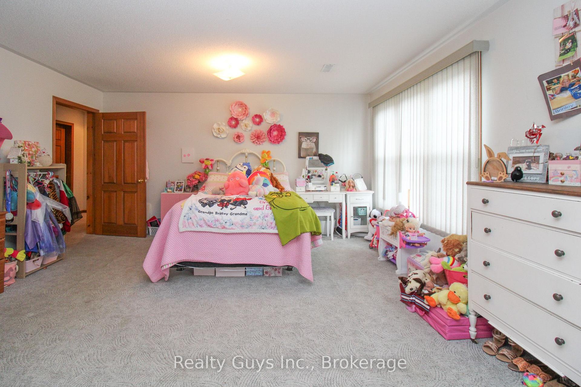 Photo 41 of 668 Brealey Drive, Peterborough, Otonabee Ward 1 — HOMEH