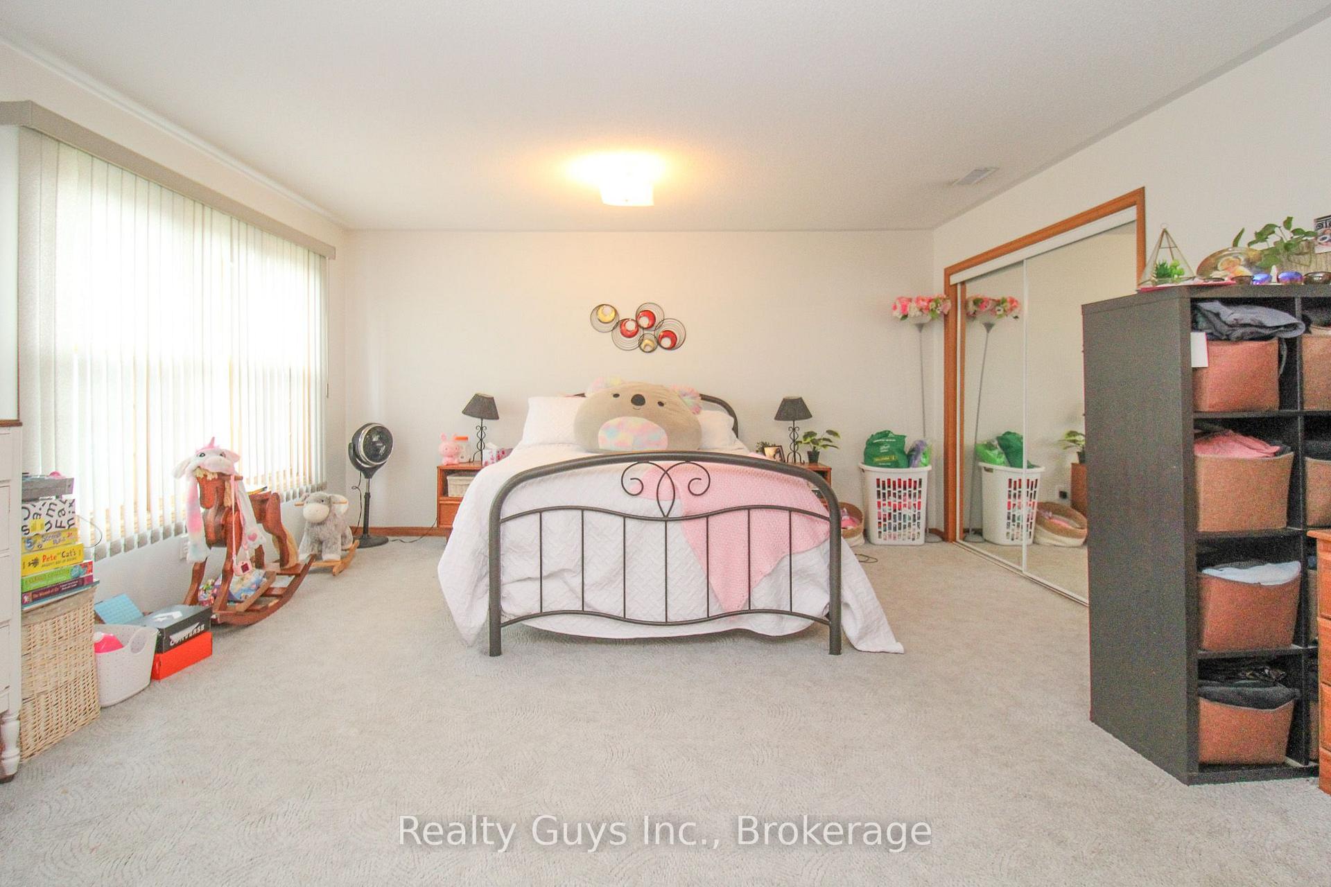 Photo 42 of 668 Brealey Drive, Peterborough, Otonabee Ward 1 — HOMEH