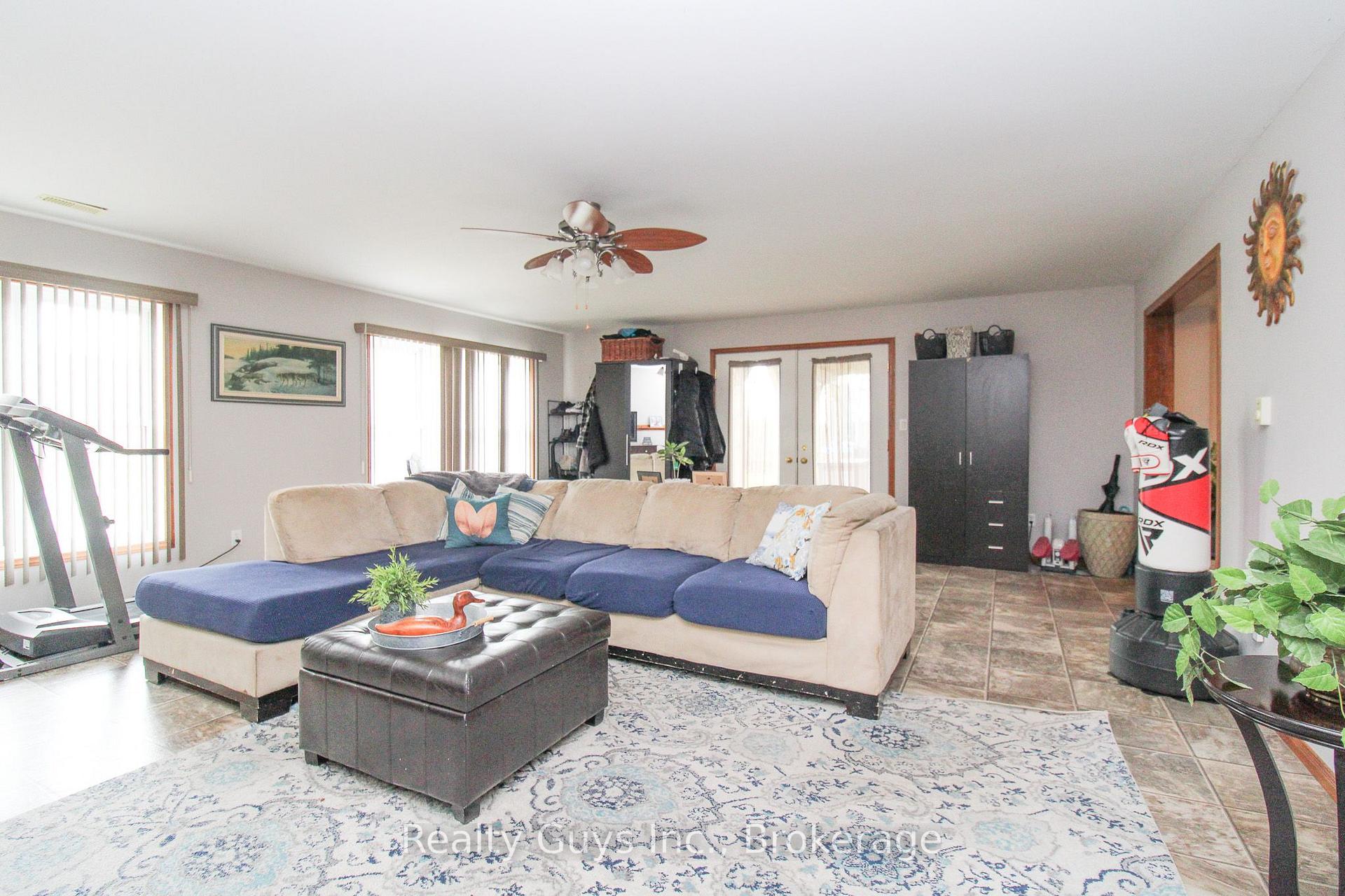 Photo 47 of 668 Brealey Drive, Peterborough, Otonabee Ward 1 — HOMEH