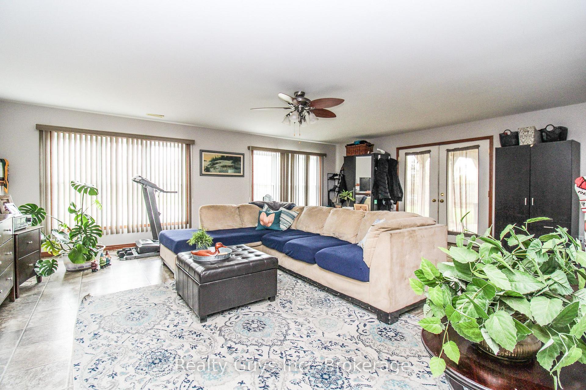Photo 48 of 668 Brealey Drive, Peterborough, Otonabee Ward 1 — HOMEH