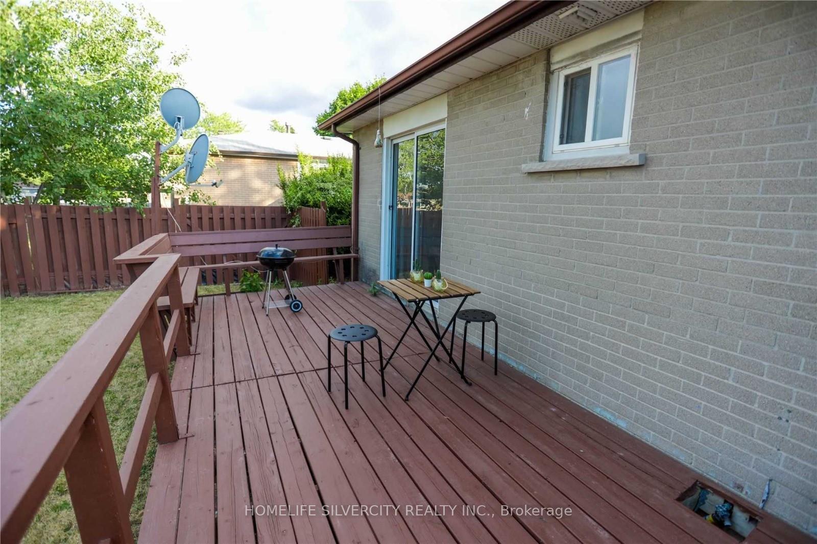 Photo 10 of 169 Folkstone Crescent, Brampton, Southgate — HOMEH