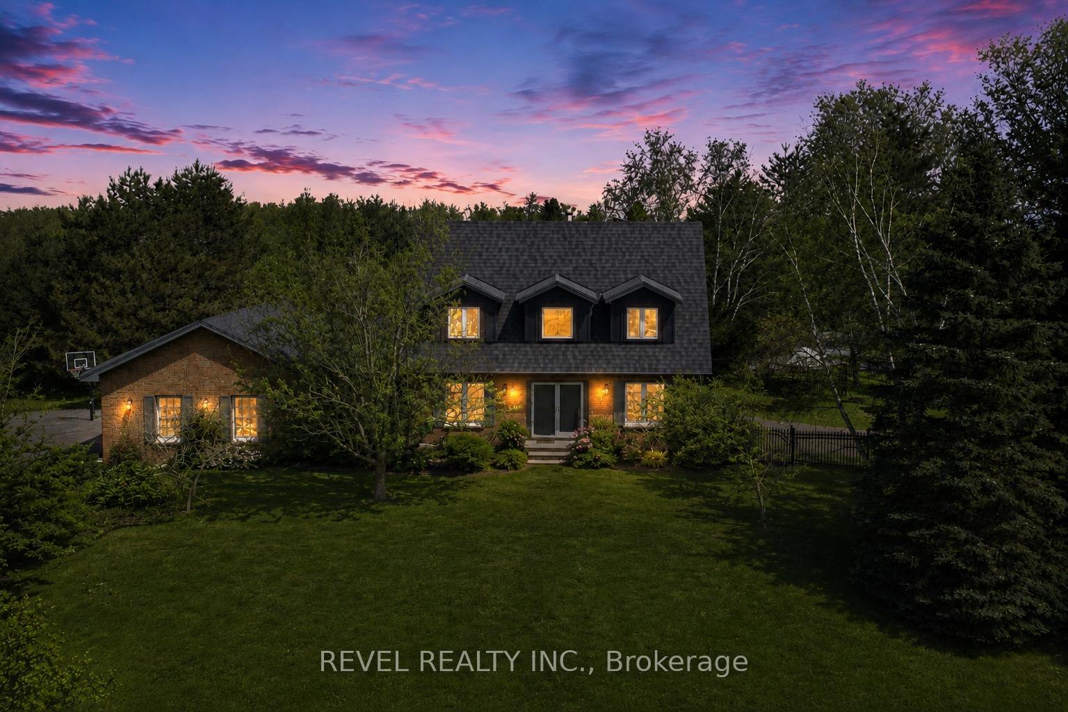 Photo 2 of 14227 Trafalgar Road, Halton Hills, Rural Halton Hills — HOMEH