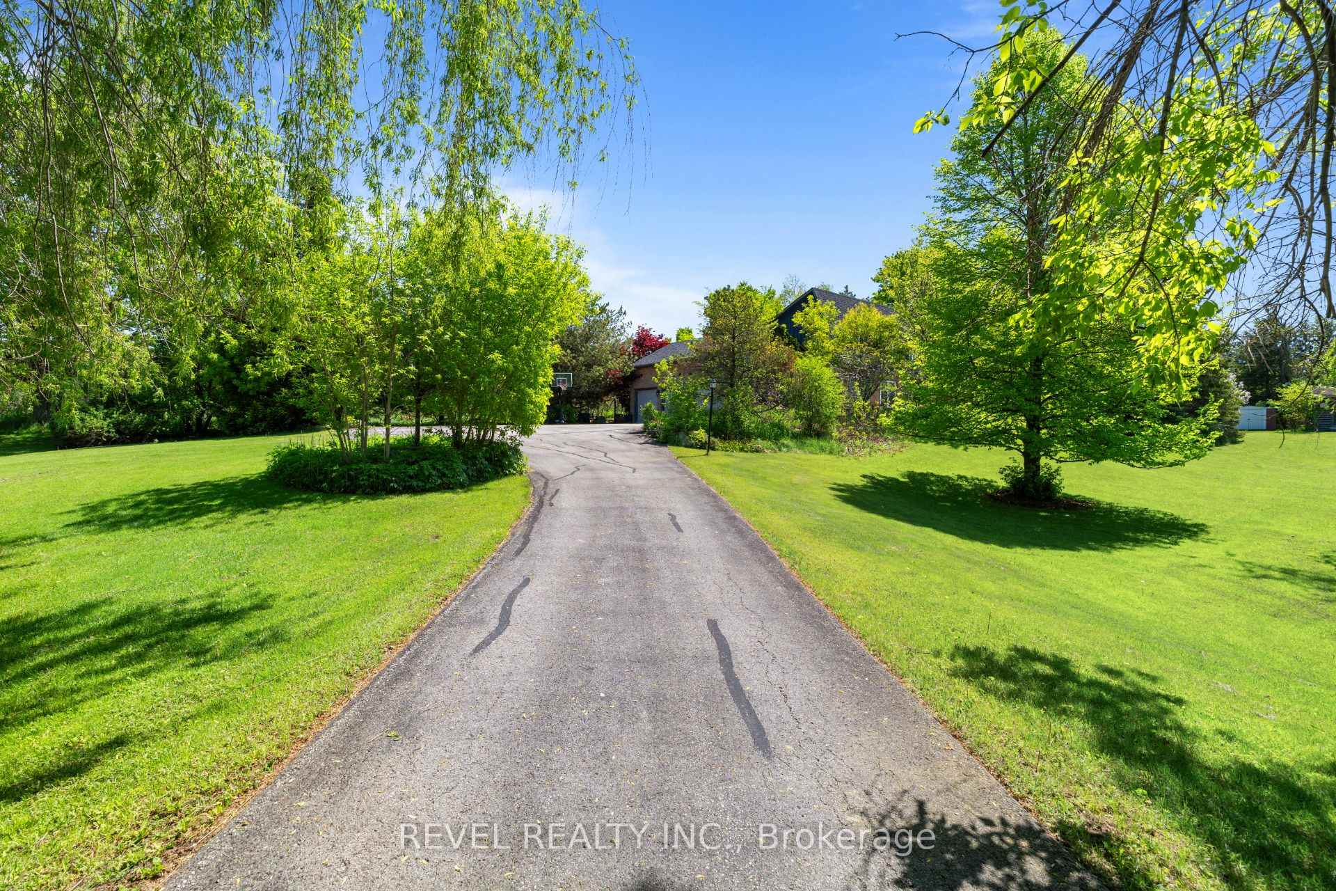 Photo 3 of 14227 Trafalgar Road, Halton Hills, Rural Halton Hills — HOMEH