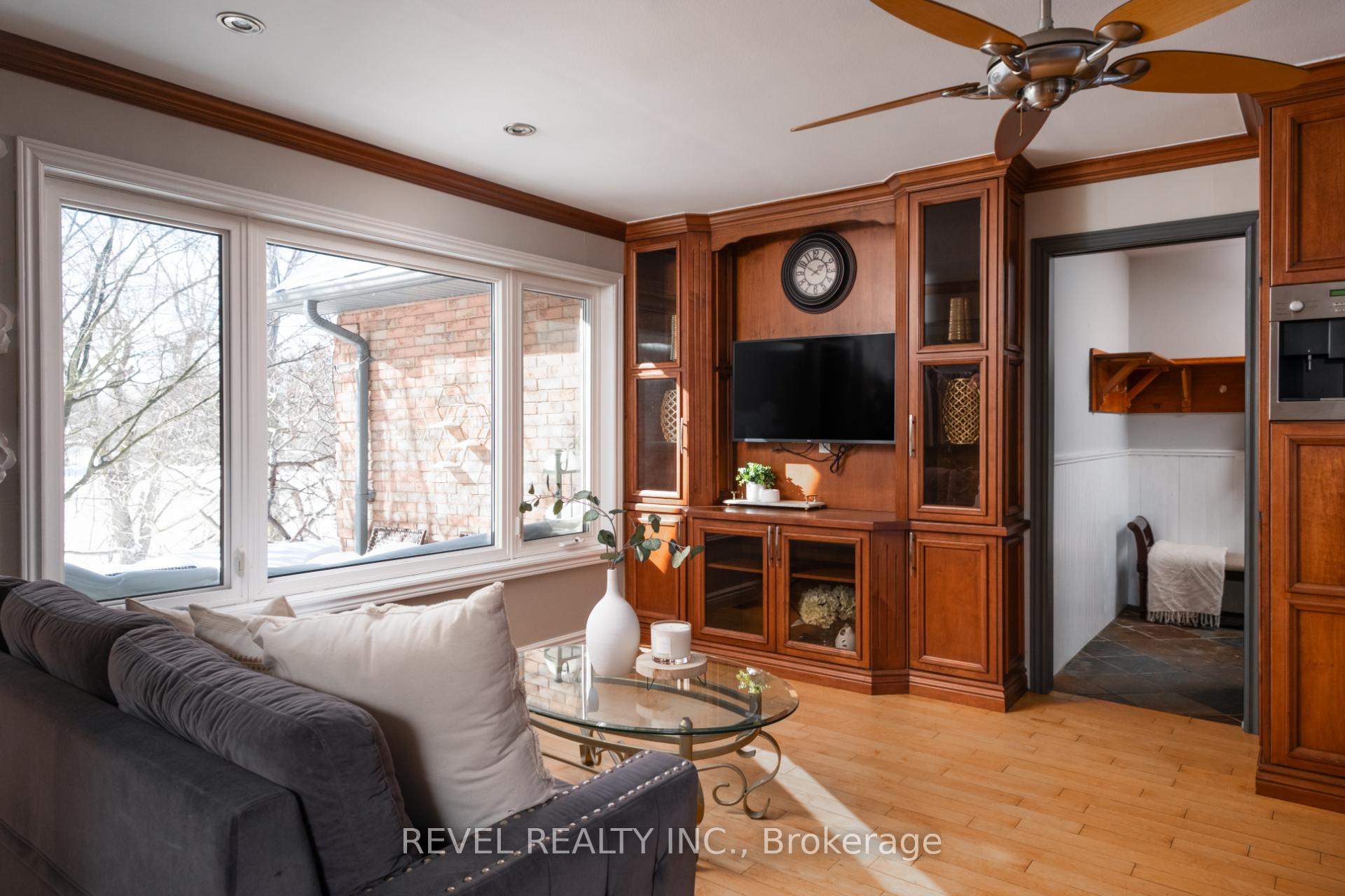 Photo 8 of 14227 Trafalgar Road, Halton Hills, Rural Halton Hills — HOMEH