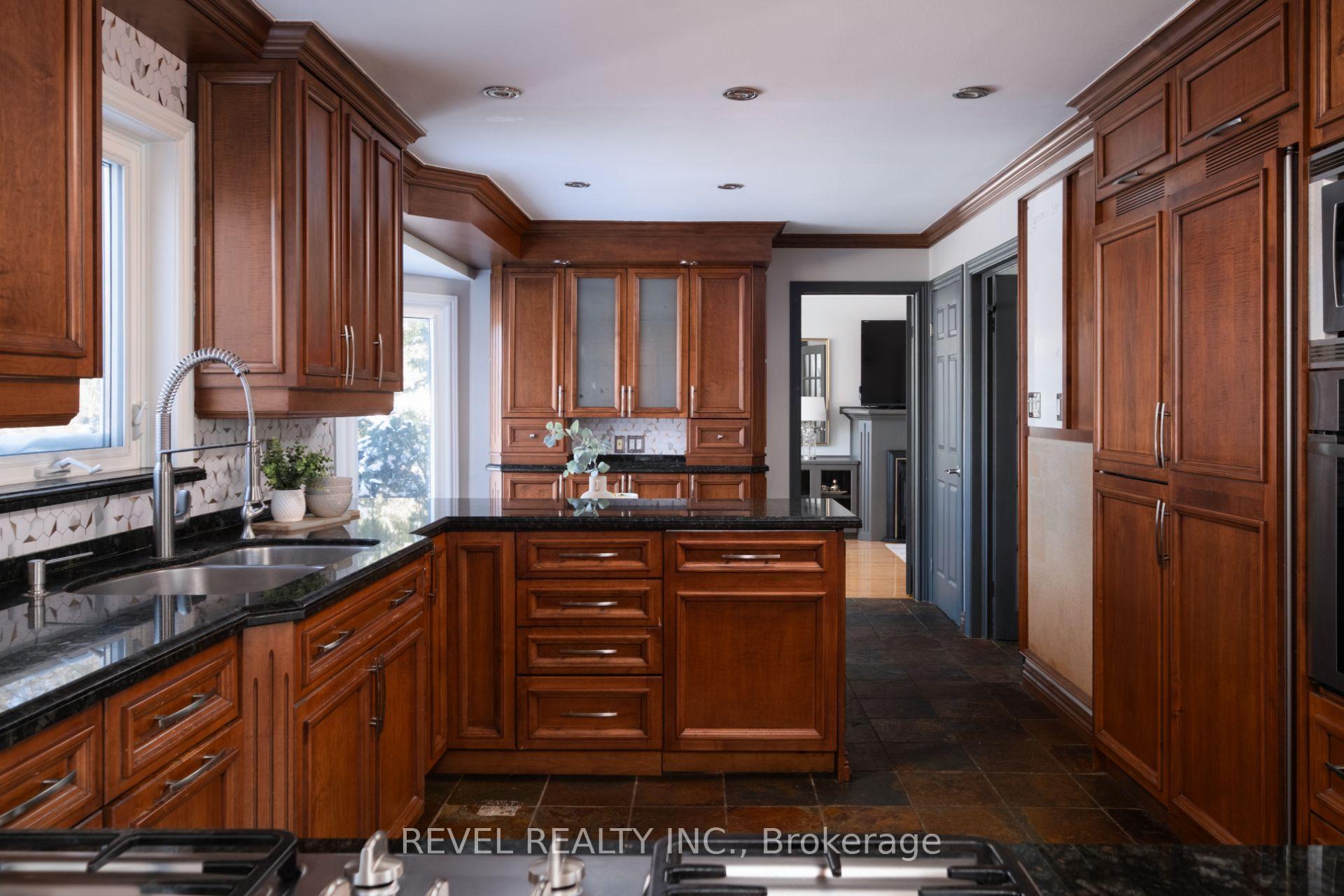Photo 12 of 14227 Trafalgar Road, Halton Hills, Rural Halton Hills — HOMEH