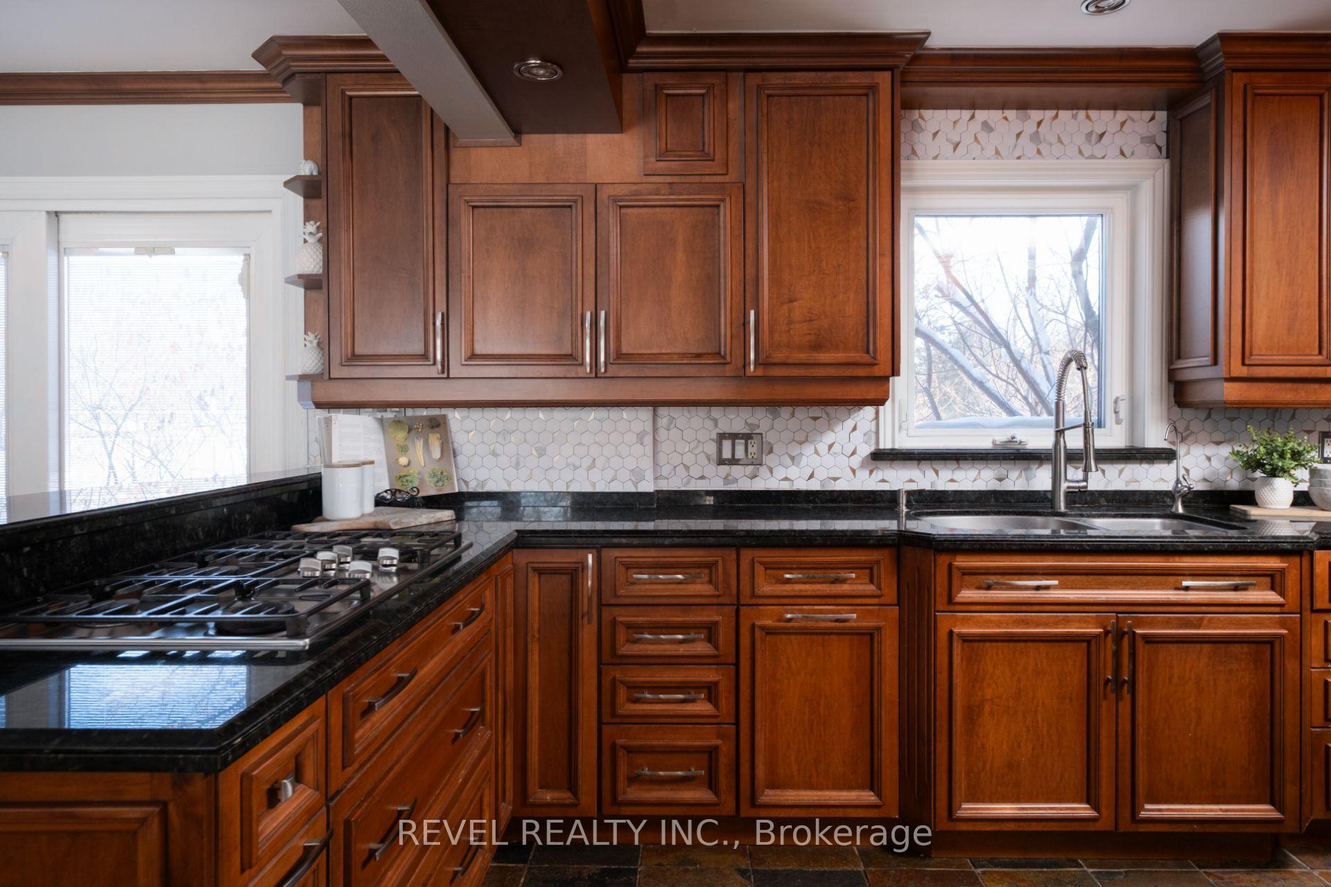 Photo 13 of 14227 Trafalgar Road, Halton Hills, Rural Halton Hills — HOMEH