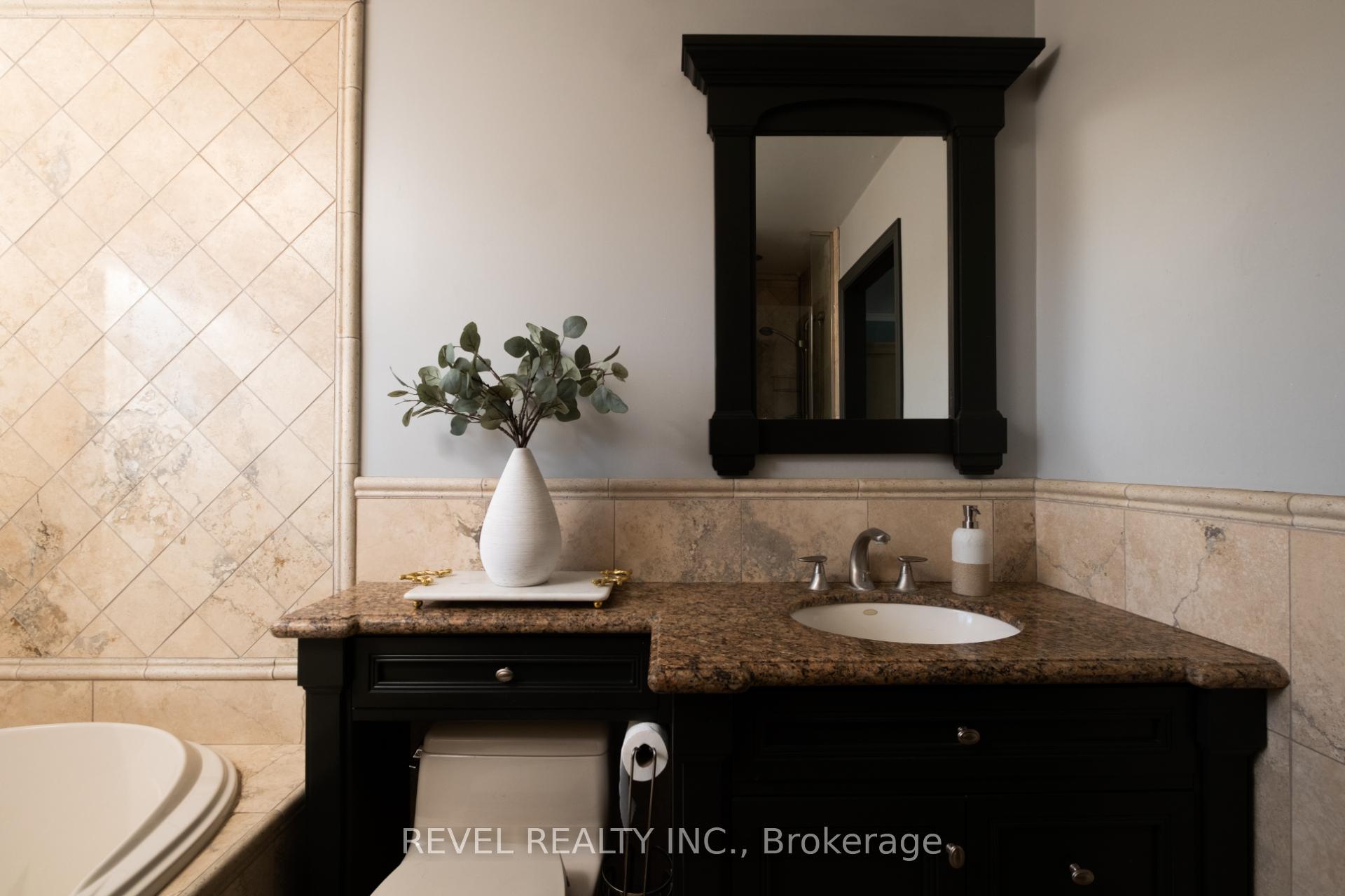 Photo 18 of 14227 Trafalgar Road, Halton Hills, Rural Halton Hills — HOMEH