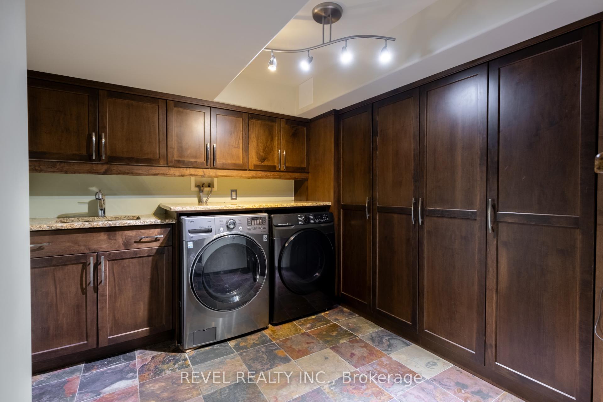 Photo 24 of 14227 Trafalgar Road, Halton Hills, Rural Halton Hills — HOMEH