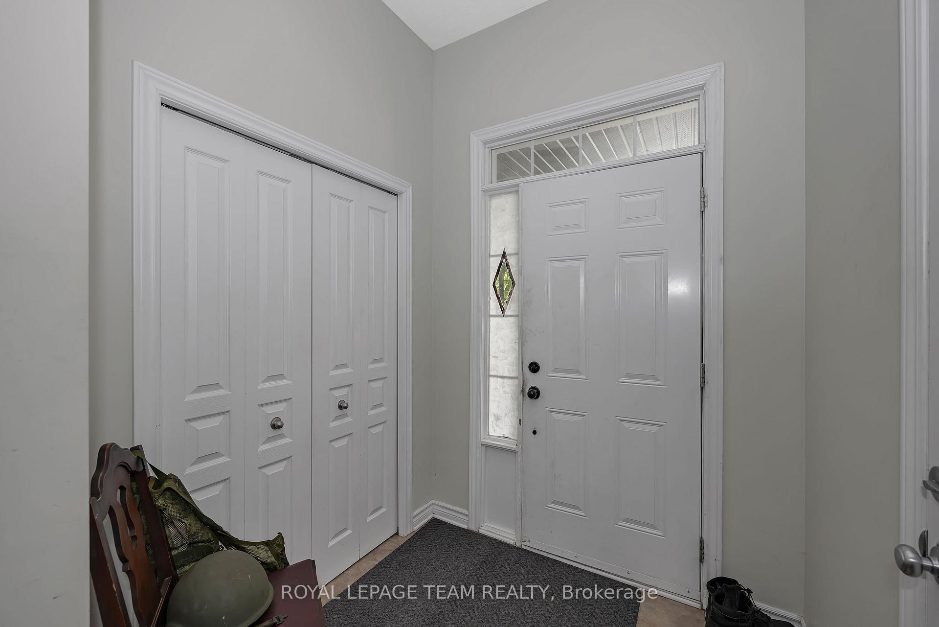 Photo 3 of 415 Arncliffe Avenue, Ottawa, Kanata - Morgan's Grant/South March — HOMEH