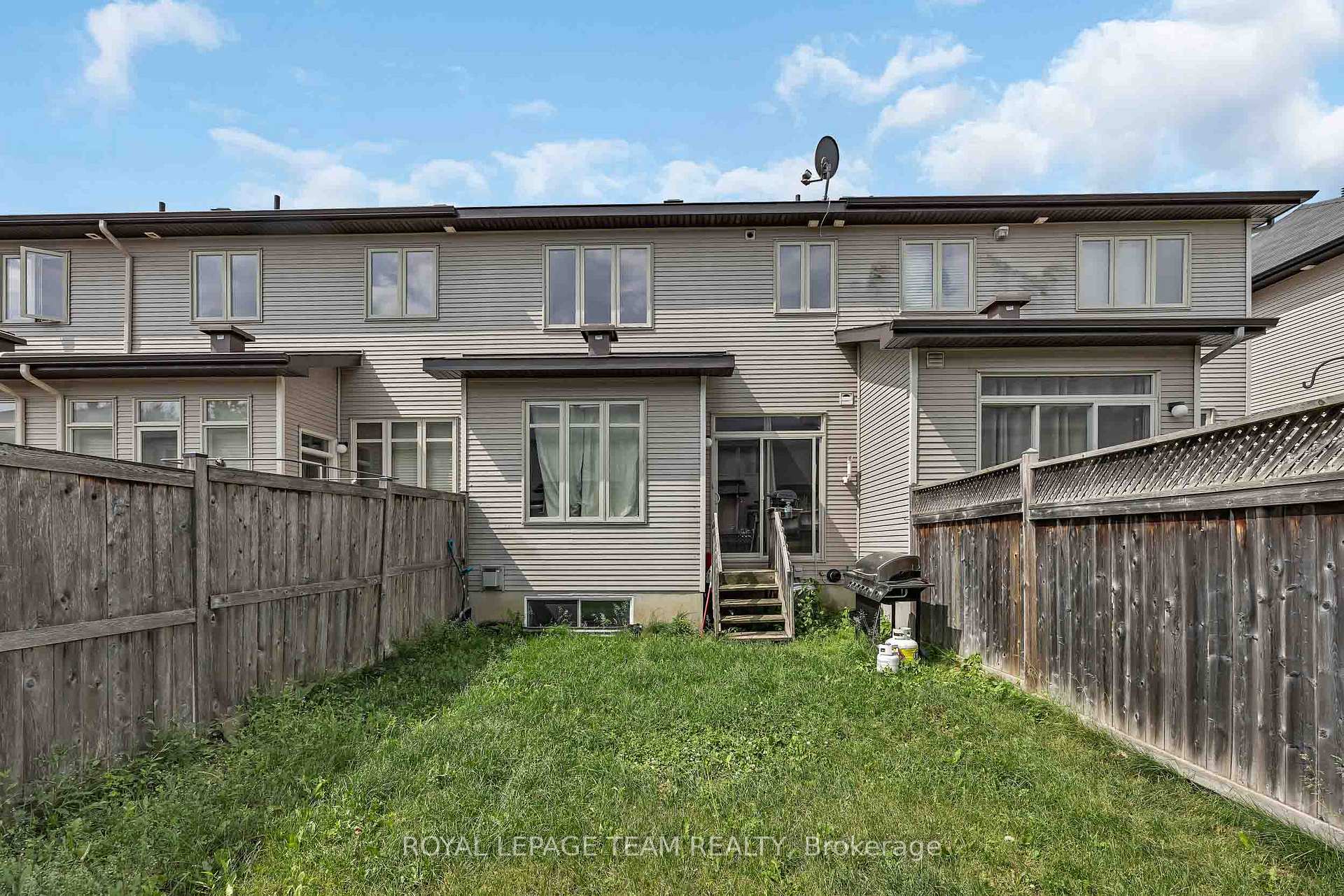 Photo 11 of 415 Arncliffe Avenue, Ottawa, Kanata - Morgan's Grant/South March — HOMEH