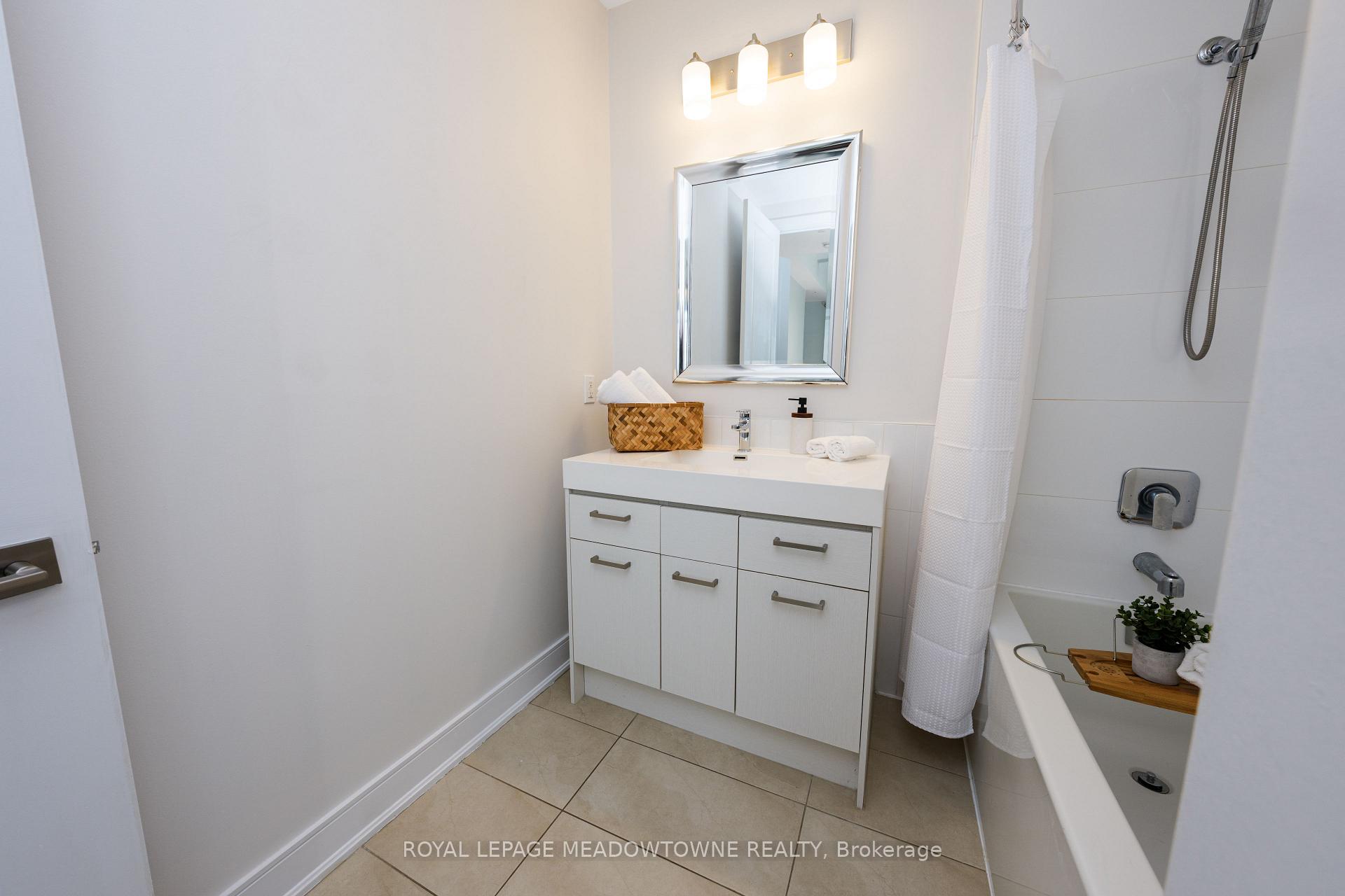 Photo 30 of Unit 505, 150 Main Street W, Hamilton, Central — HOMEH
