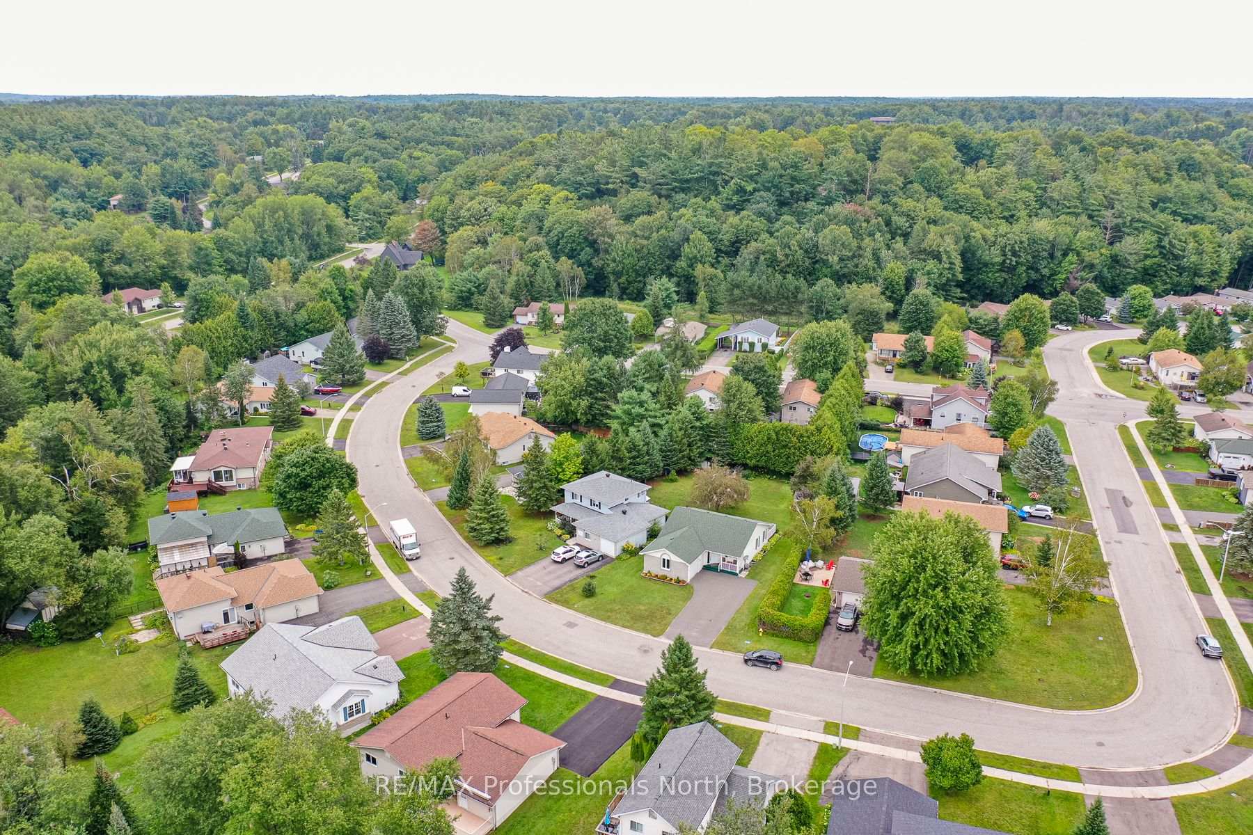 Photo 2 of 41 Killdeer Crescent, Bracebridge, Monck (Bracebridge) — HOMEH