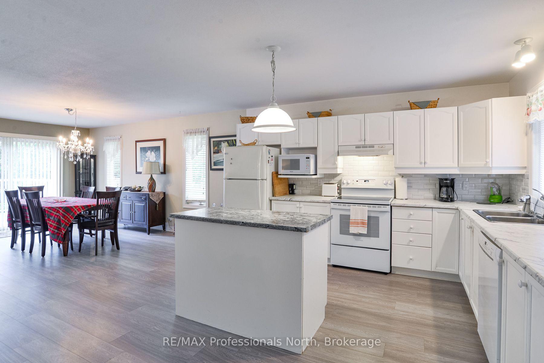 Photo 5 of 41 Killdeer Crescent, Bracebridge, Monck (Bracebridge) — HOMEH