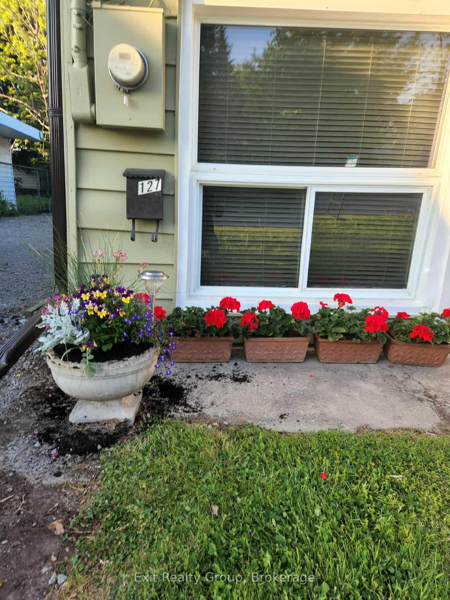 Photo 4 of 127 Leopold Street, Quinte West, Trenton Ward — HOMEH