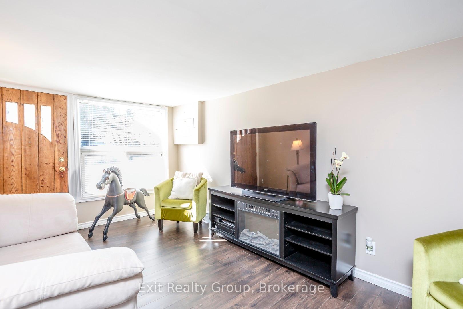Photo 10 of 127 Leopold Street, Quinte West, Trenton Ward — HOMEH