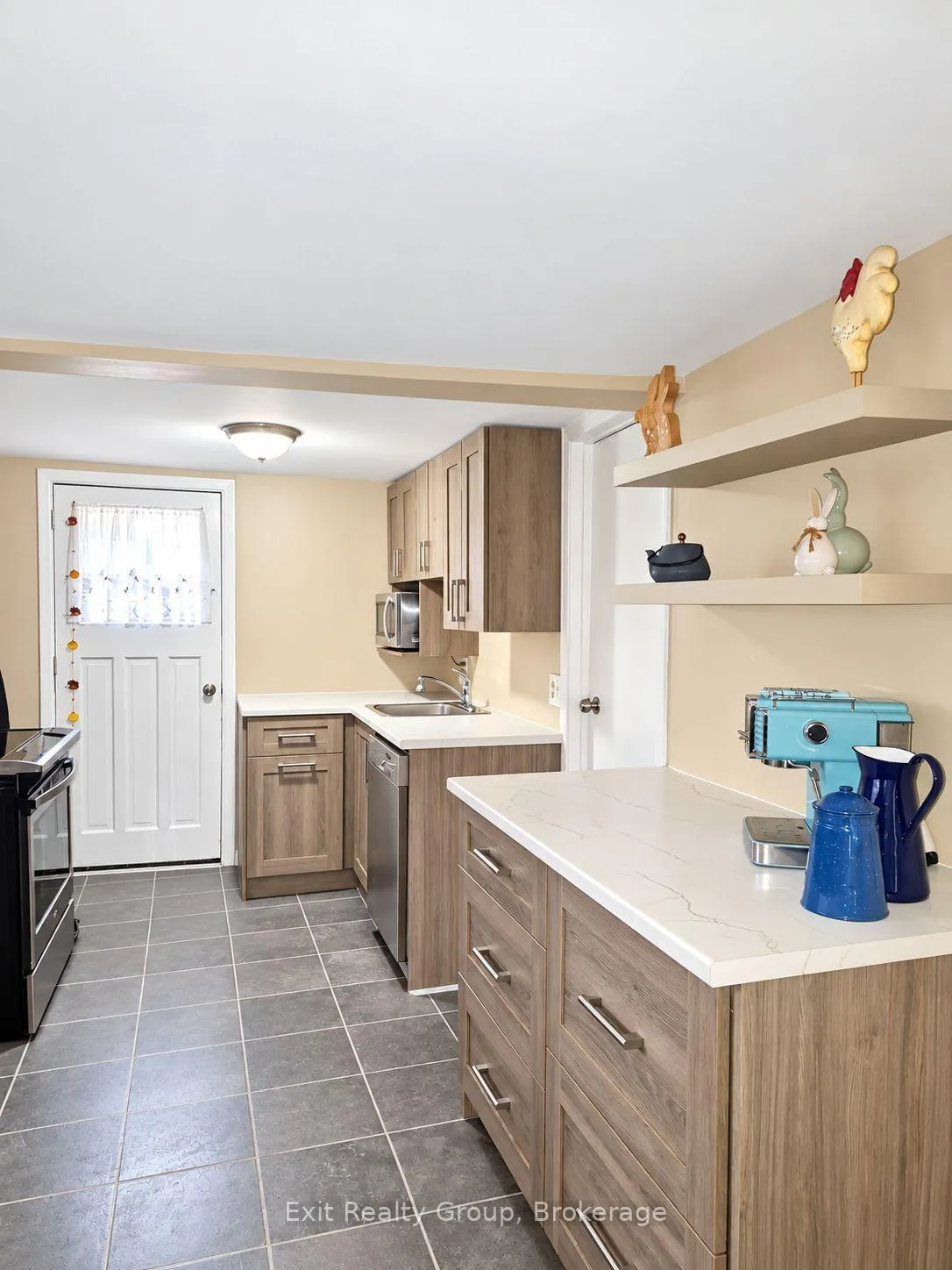 Photo 15 of 127 Leopold Street, Quinte West, Trenton Ward — HOMEH