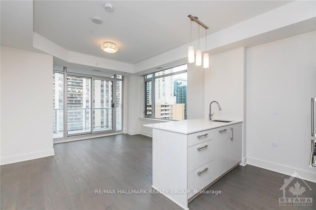 Photo 2 of Unit 905, 255 Bay Street, Ottawa, Ottawa Centre — HOMEH