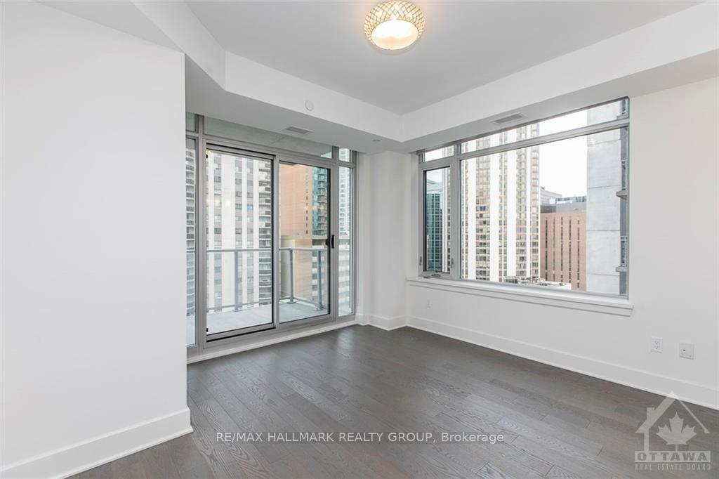 Photo 3 of Unit 905, 255 Bay Street, Ottawa, Ottawa Centre — HOMEH