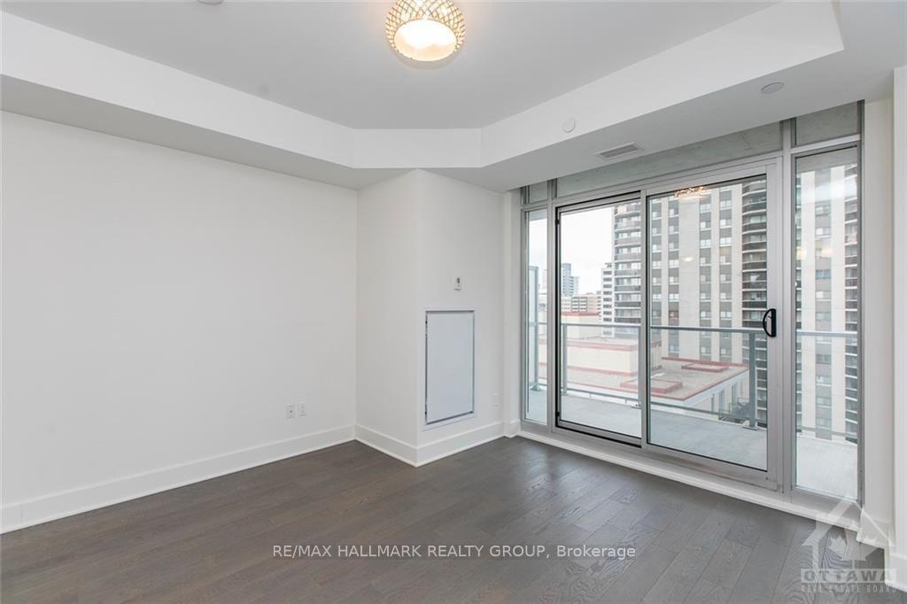 Photo 4 of Unit 905, 255 Bay Street, Ottawa, Ottawa Centre — HOMEH