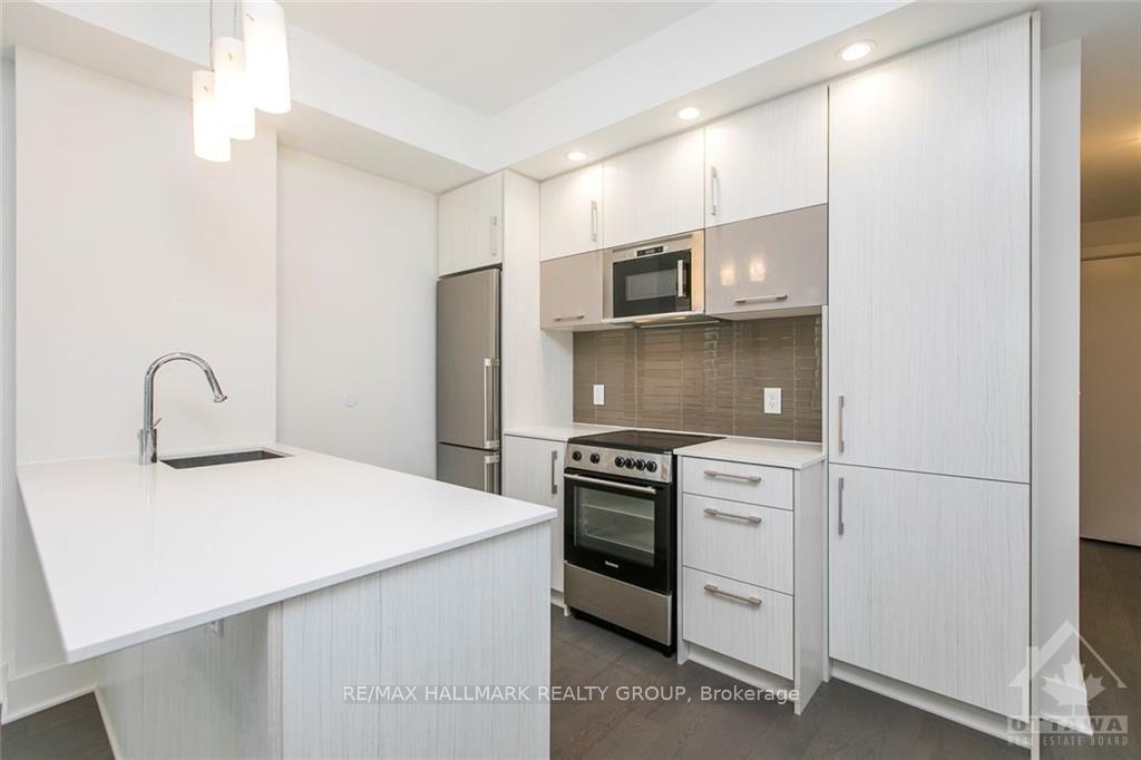 Photo 9 of Unit 905, 255 Bay Street, Ottawa, Ottawa Centre — HOMEH