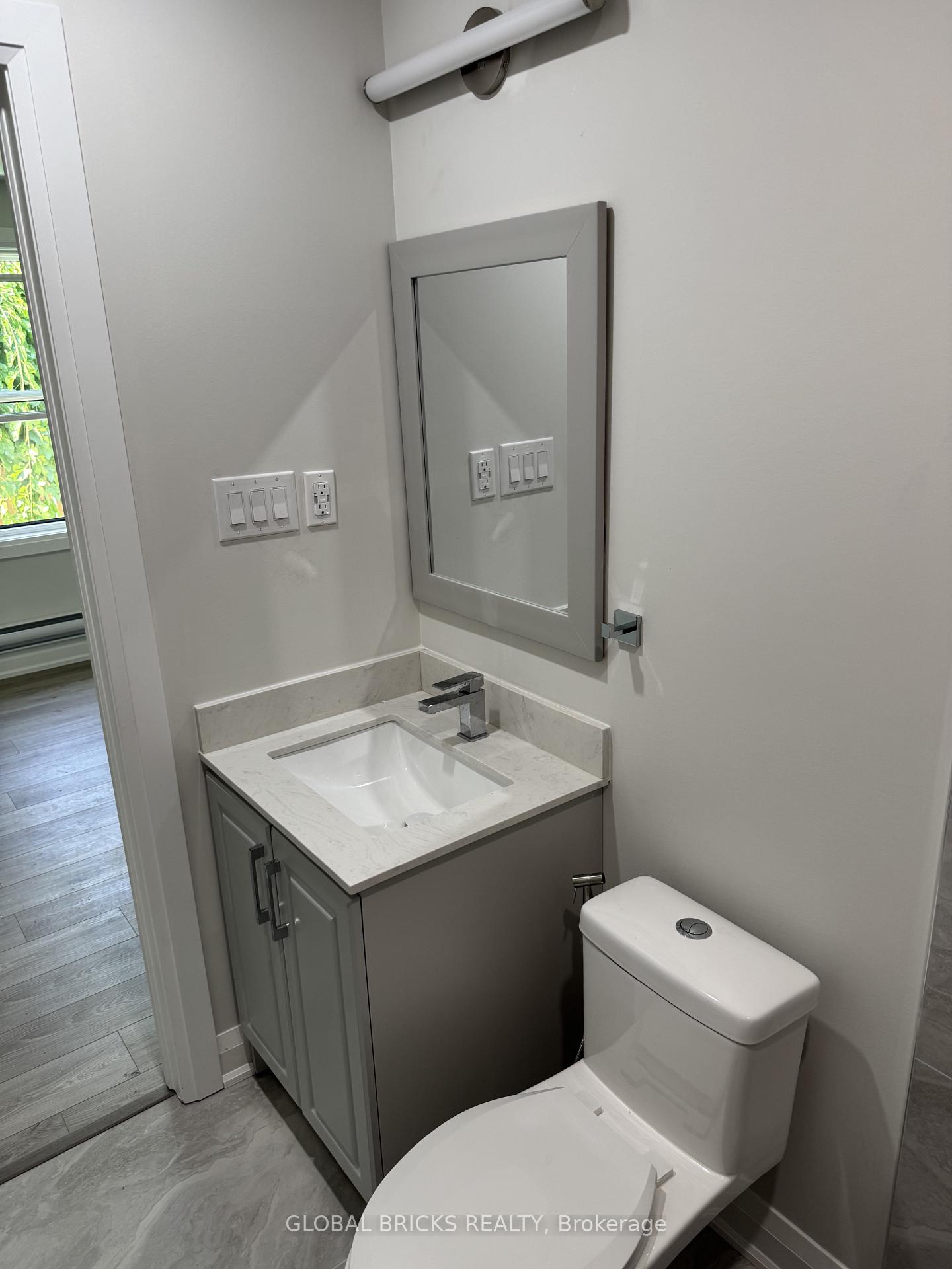 Photo 12 of Unit Unit 1- Front Upper, 101 Minerva Avenue, Scarborough, Cliffcrest — HOMEH