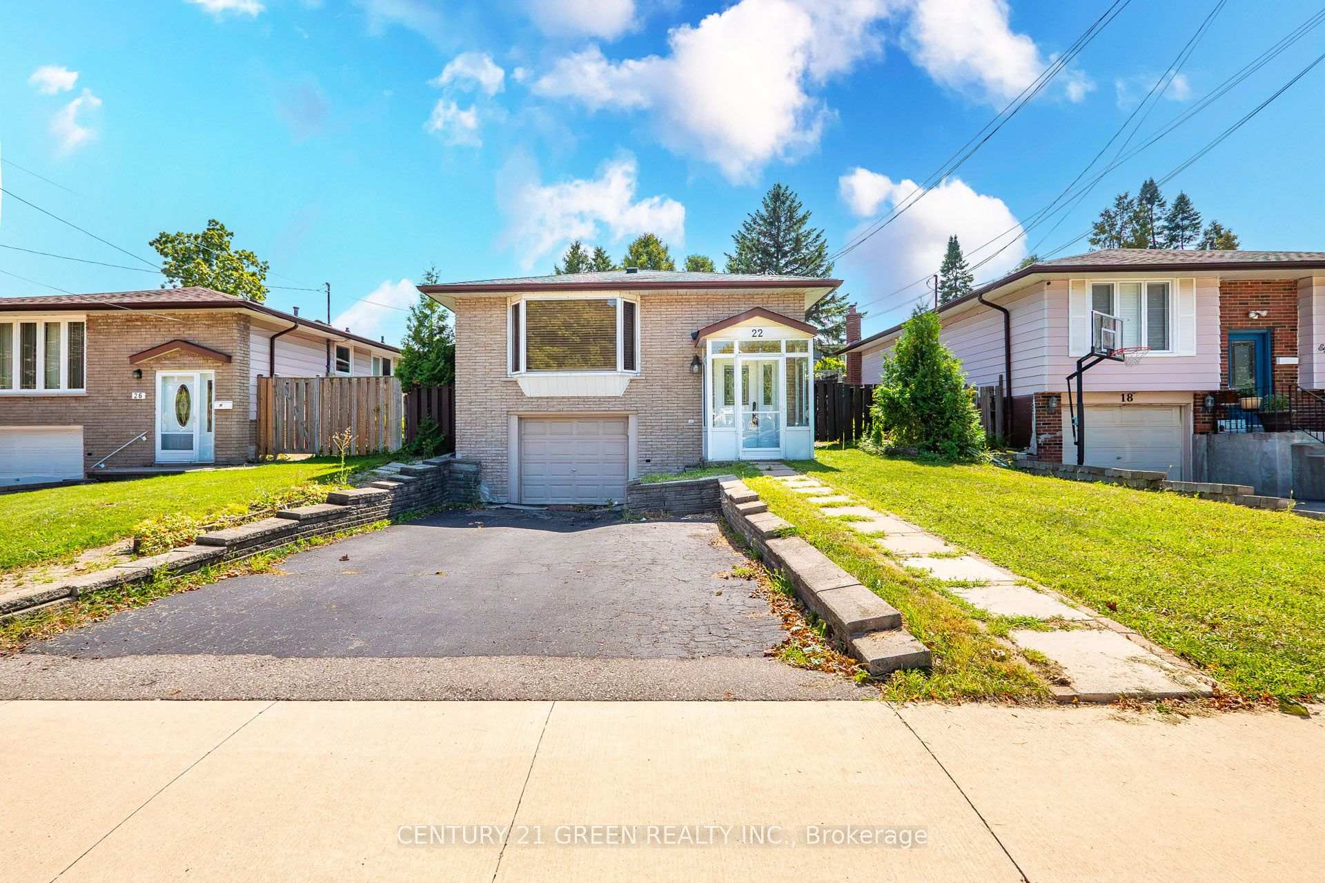 Photo of 22 Quaker Crescent