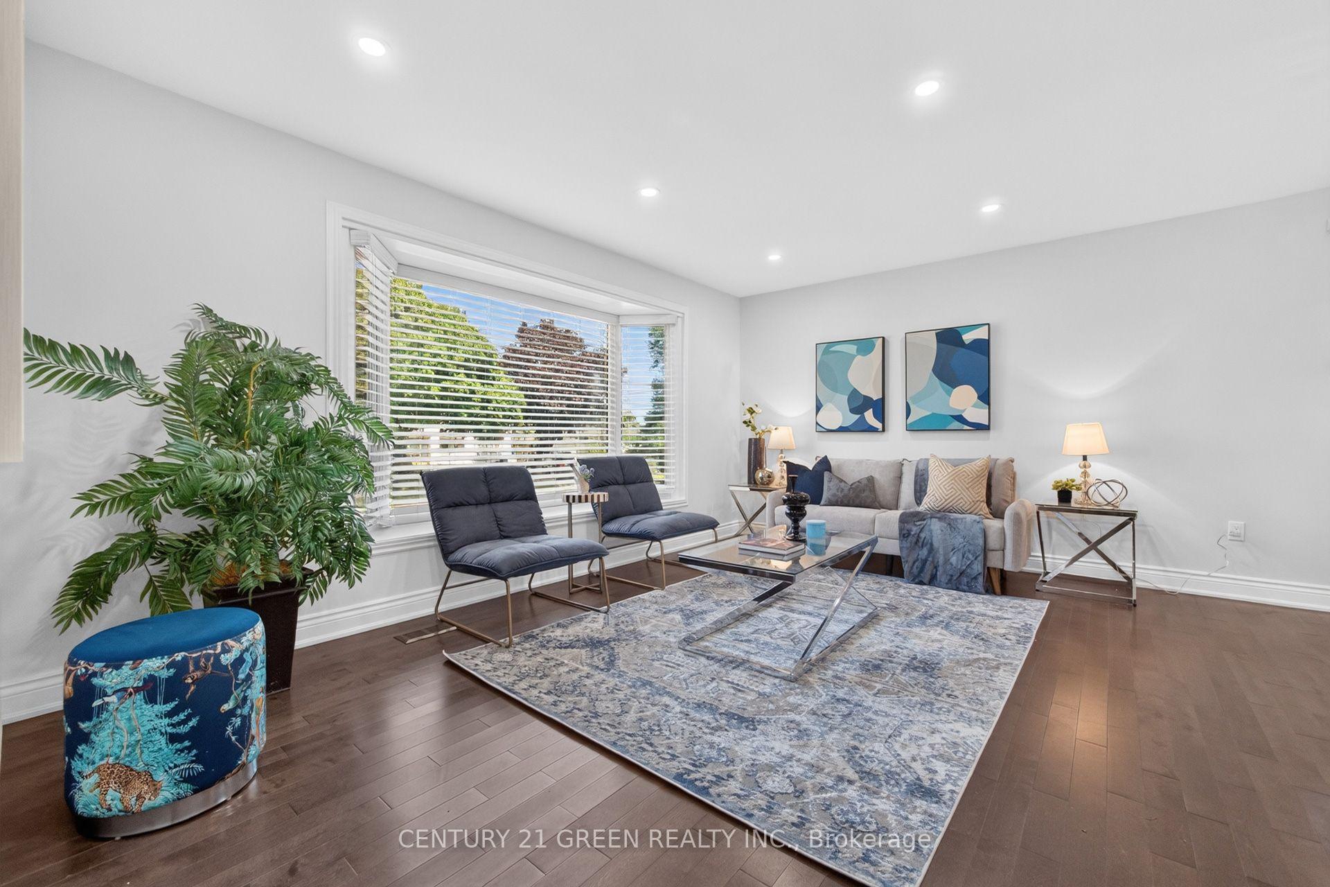 Photo 4 of 22 Quaker Crescent, Hamilton, Quinndale — HOMEH