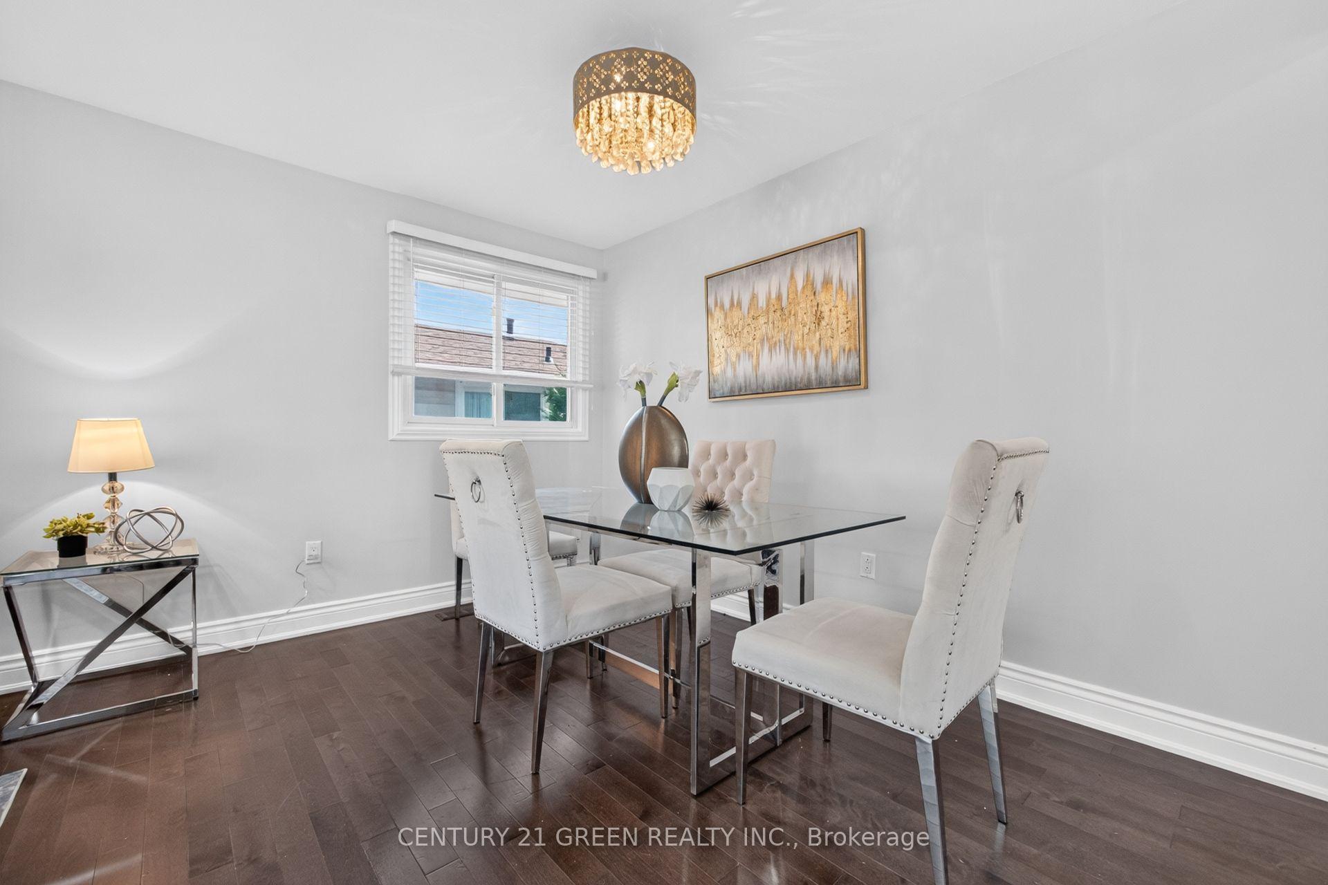 Photo 10 of 22 Quaker Crescent, Hamilton, Quinndale — HOMEH