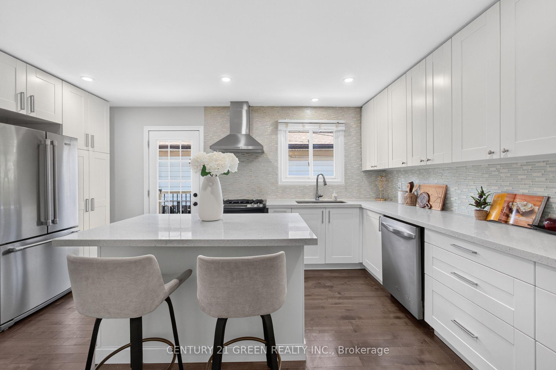 Photo 14 of 22 Quaker Crescent, Hamilton, Quinndale — HOMEH