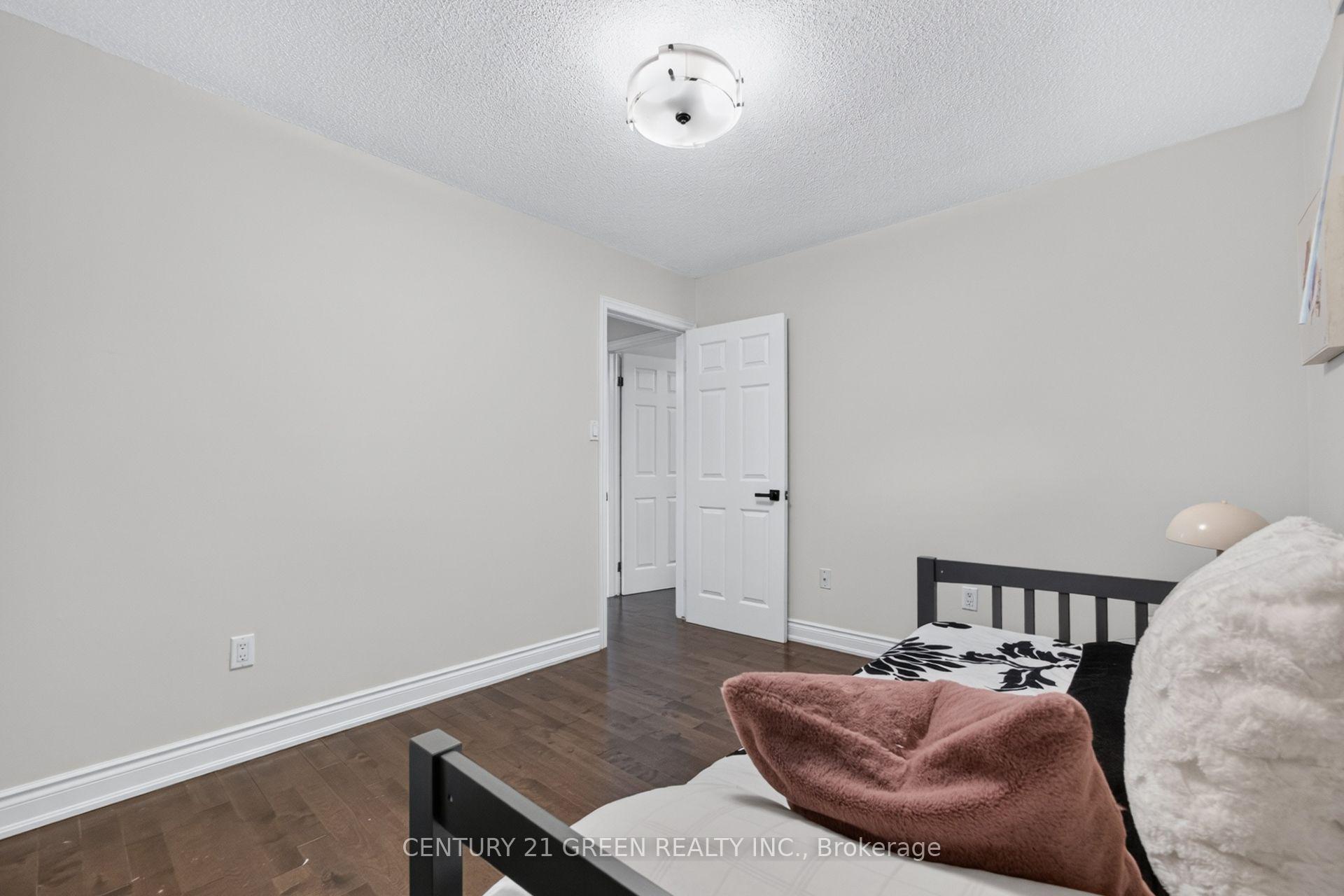 Photo 27 of 22 Quaker Crescent, Hamilton, Quinndale — HOMEH