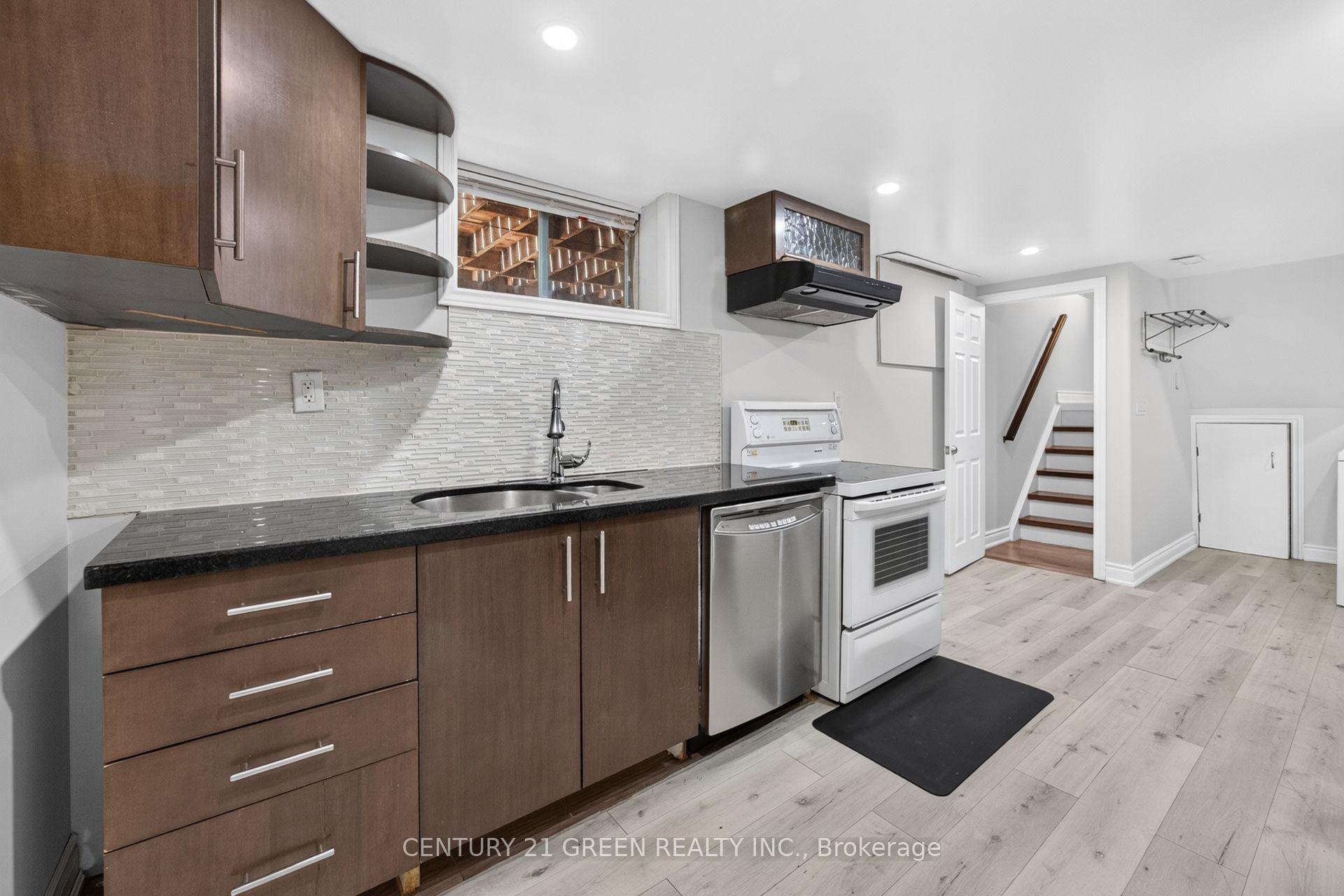 Photo 37 of 22 Quaker Crescent, Hamilton, Quinndale — HOMEH