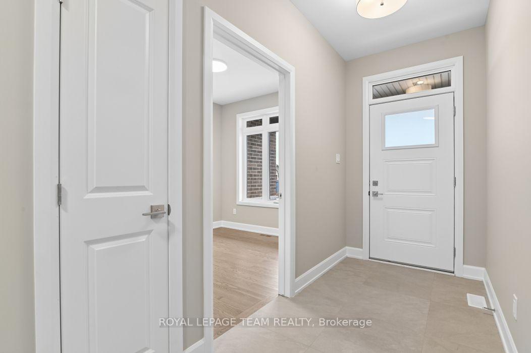 Photo 2 of 1217 Potter Drive, Brockville, Brockville — HOMEH