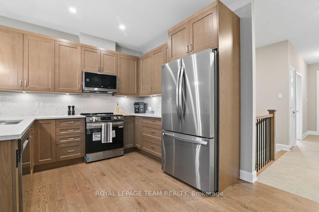 Photo 9 of 1217 Potter Drive, Brockville, Brockville — HOMEH