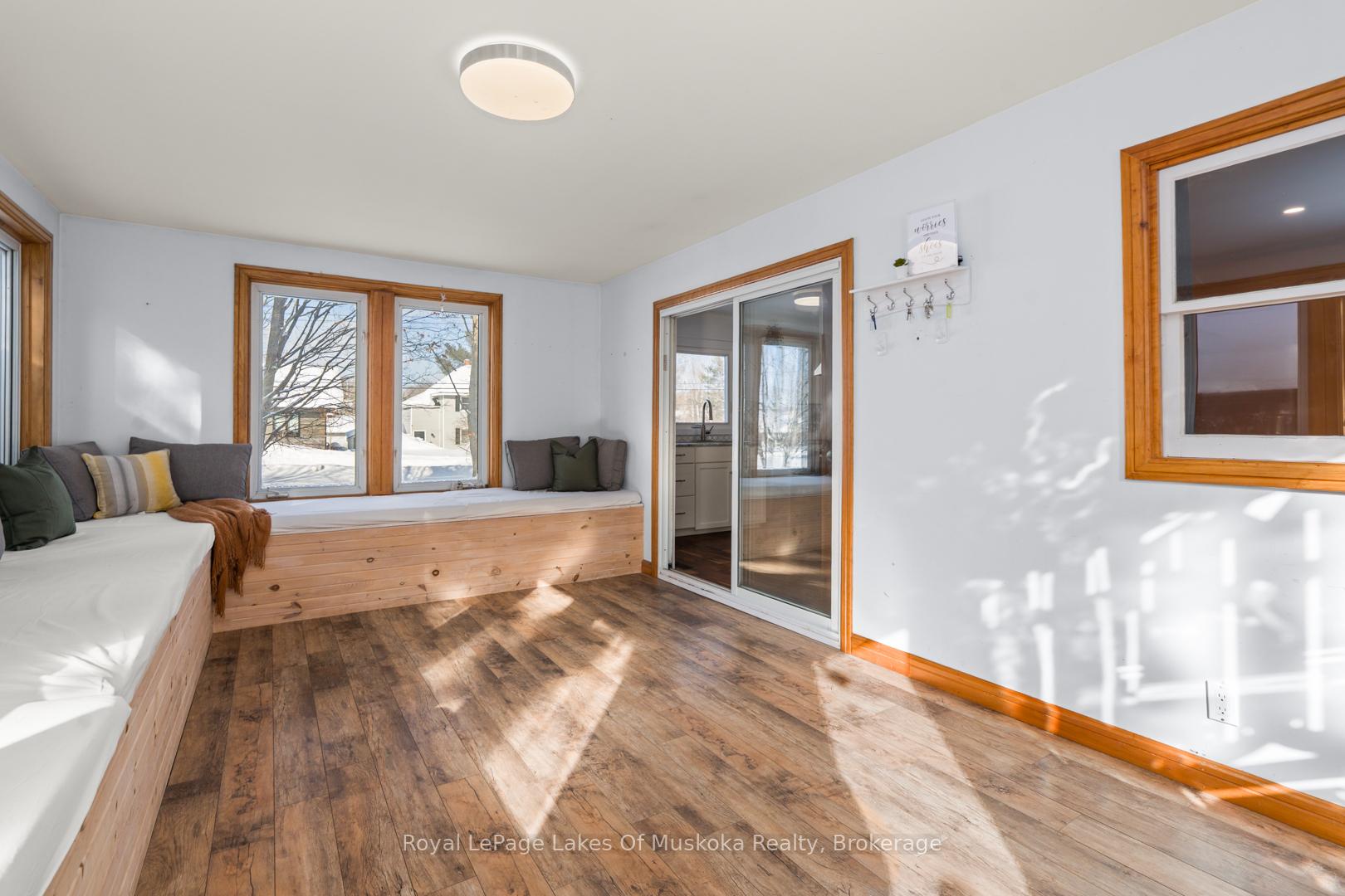 Photo 4 of 30 Kitchen Road S, Huntsville, Chaffey — HOMEH