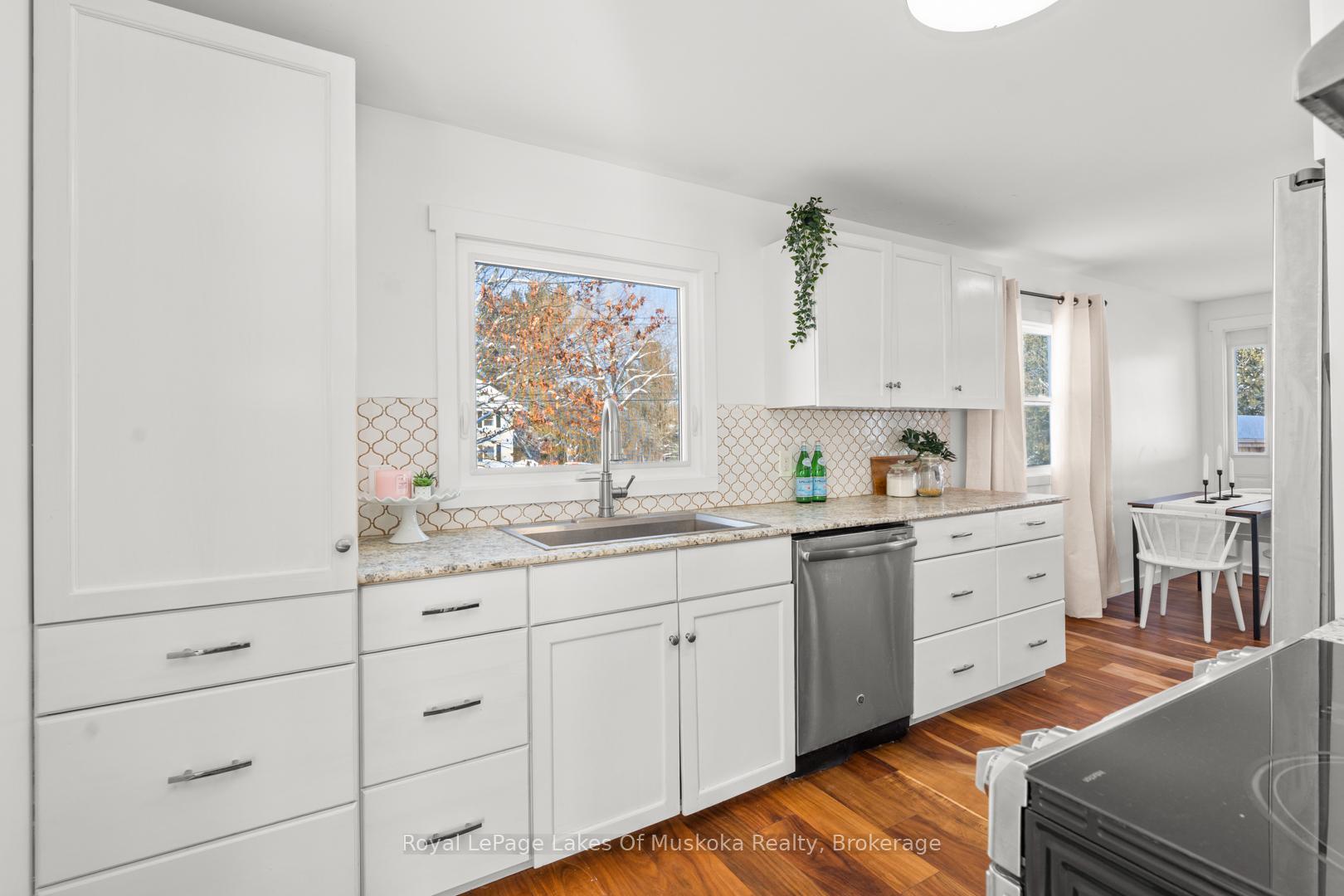 Photo 9 of 30 Kitchen Road S, Huntsville, Chaffey — HOMEH